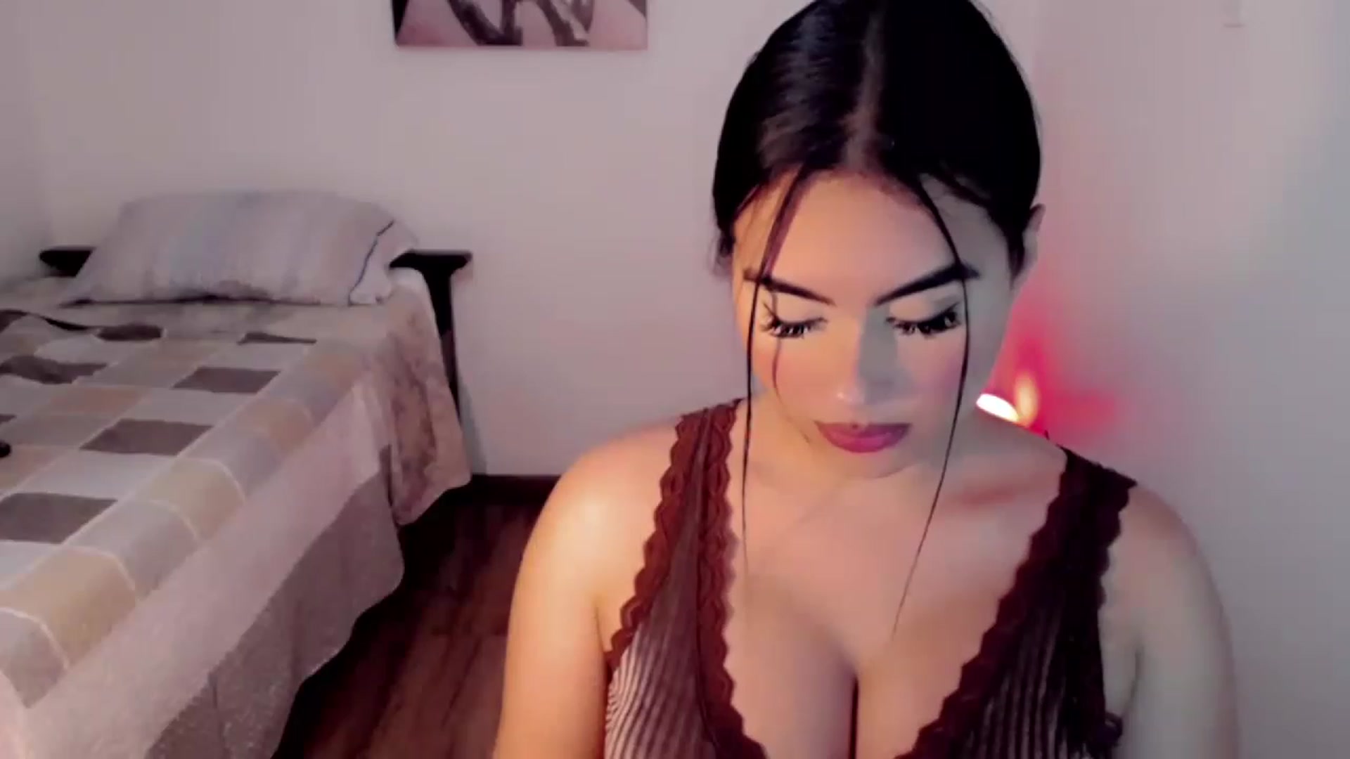 Gallery image thumbnail from hannahill's myfreecams stream on, 12/31/2022, 20:48 image 19 of 20