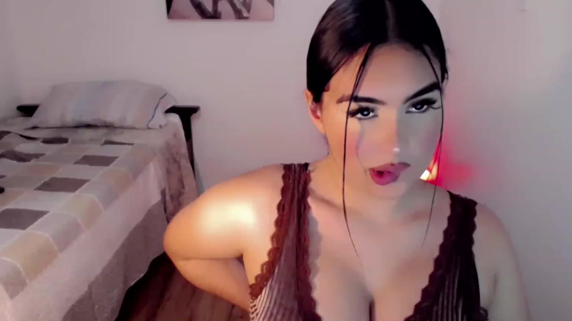 Gallery image thumbnail from hannahill's myfreecams stream on, 12/31/2022, 20:48 image 8 of 20