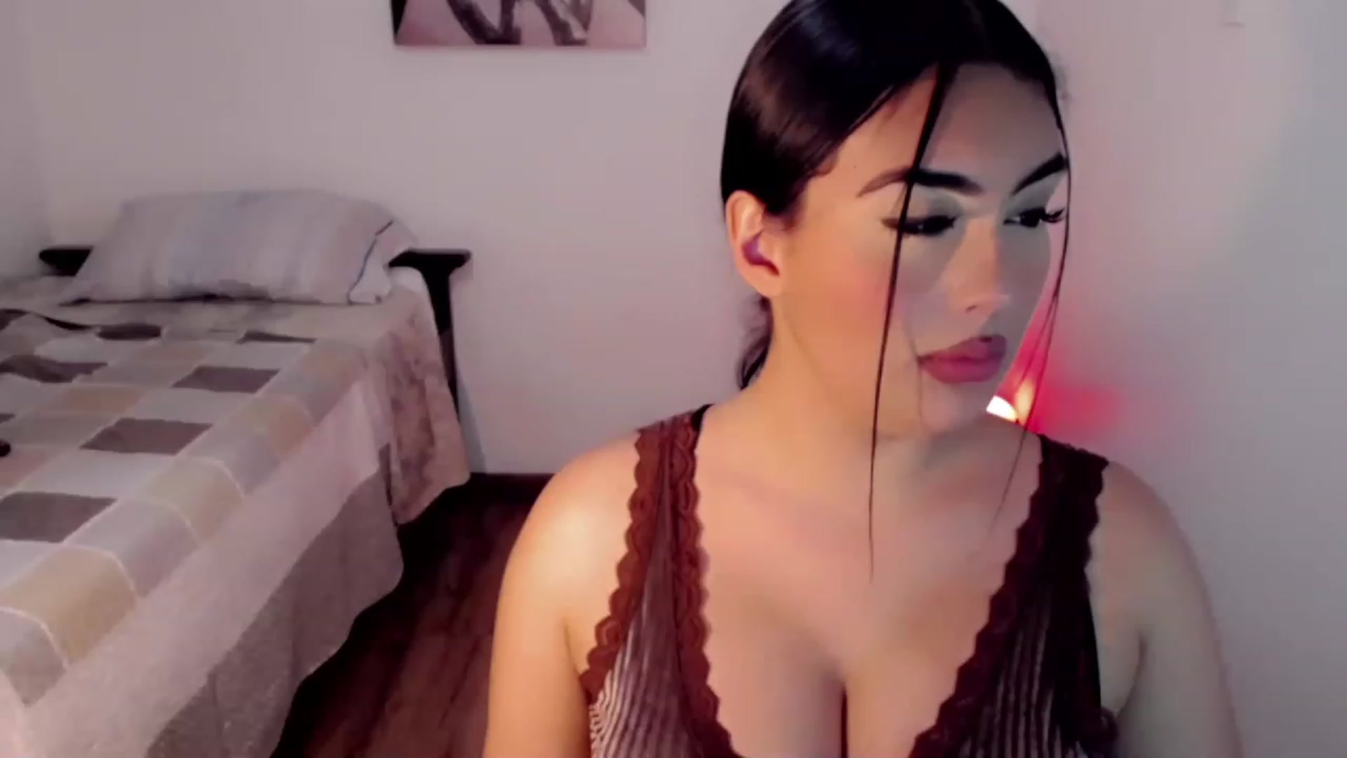 Gallery image thumbnail from hannahill's myfreecams stream on, 12/31/2022, 20:48 image 12 of 20
