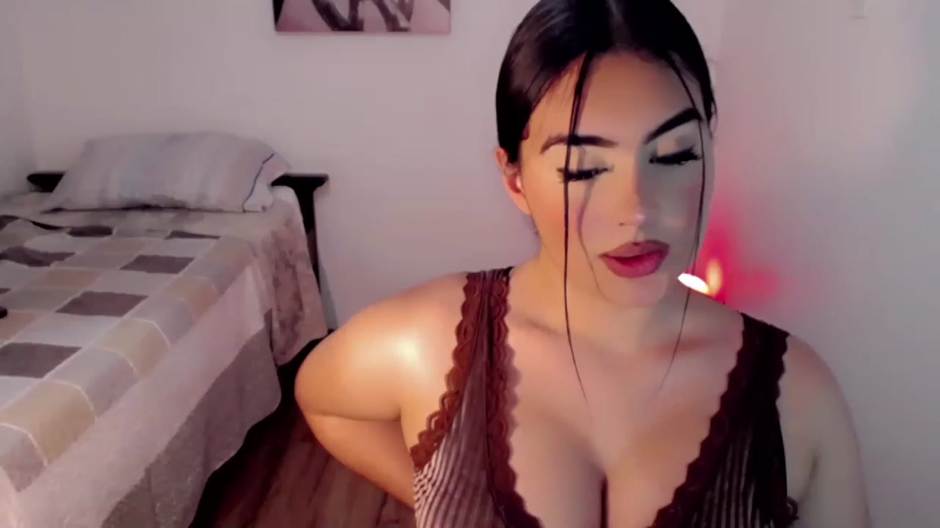Gallery image thumbnail from hannahill's myfreecams stream on, 12/31/2022, 20:48 image 10 of 20