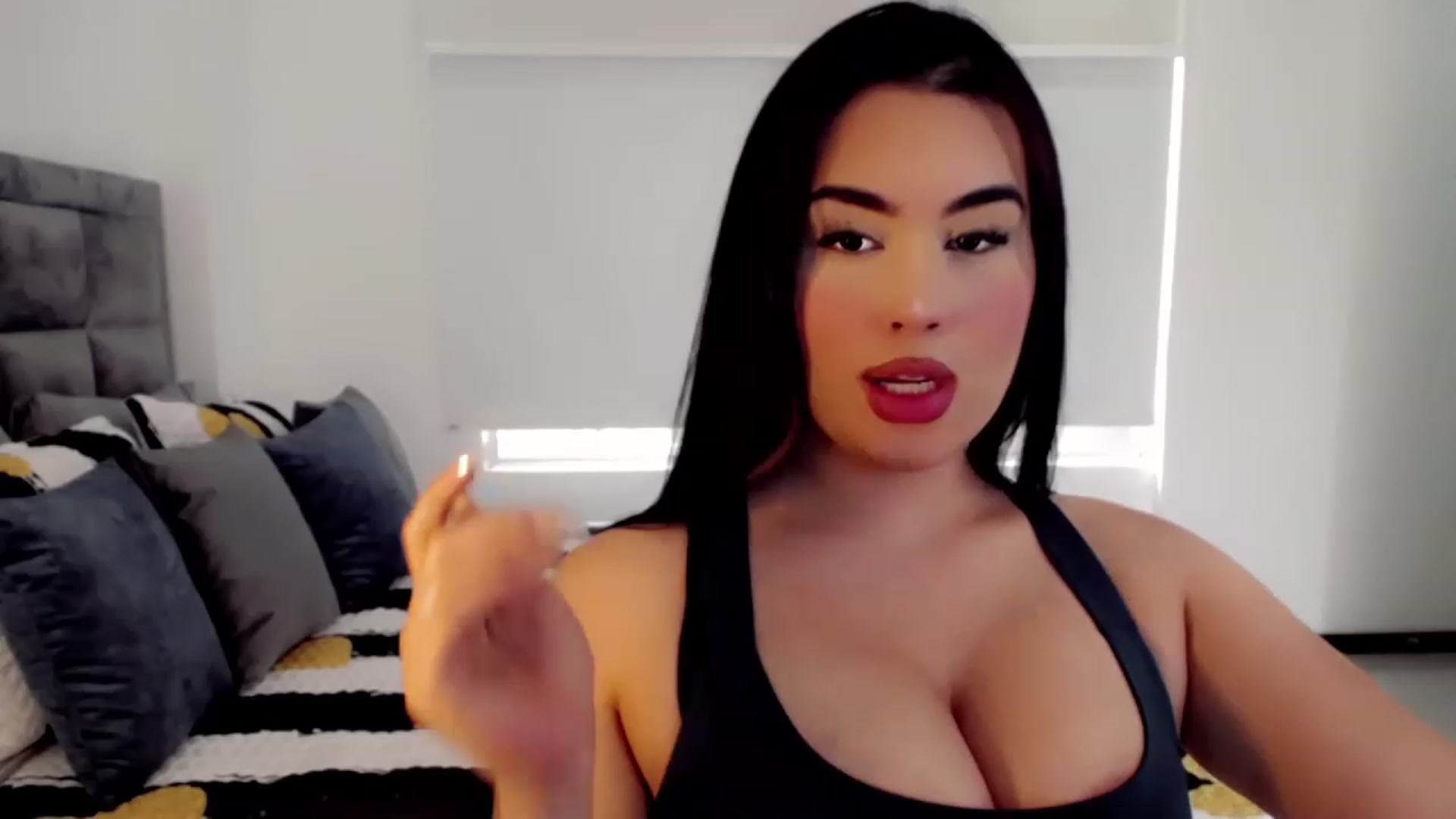 Gallery image thumbnail from hannahill's myfreecams stream on, 01/20/2023, 19:10 image 17 of 20