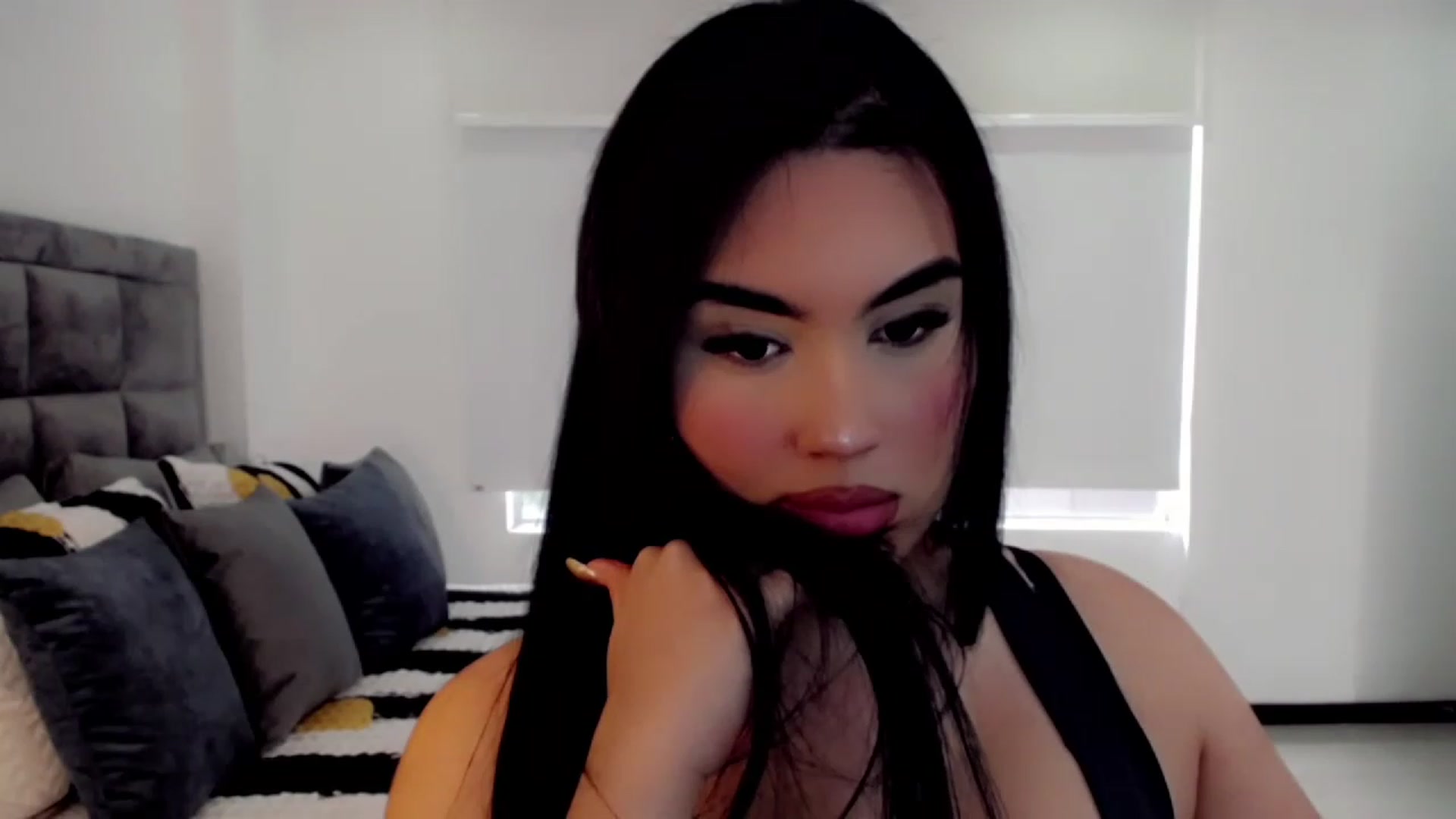 Gallery image thumbnail from hannahill's myfreecams stream on, 01/20/2023, 20:30 image 16 of 20