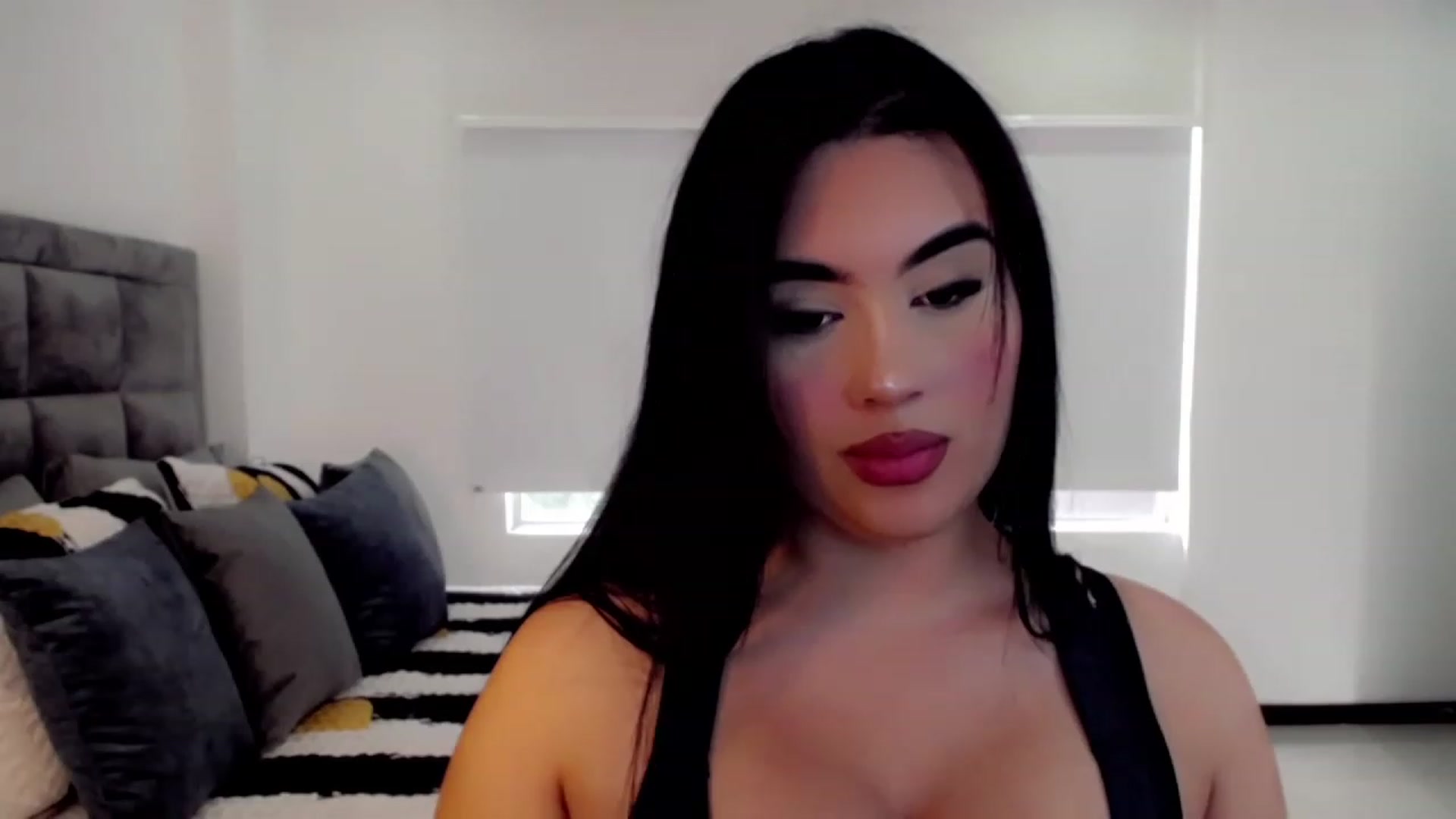 Gallery image thumbnail from hannahill's myfreecams stream on, 01/20/2023, 20:30 image 18 of 20
