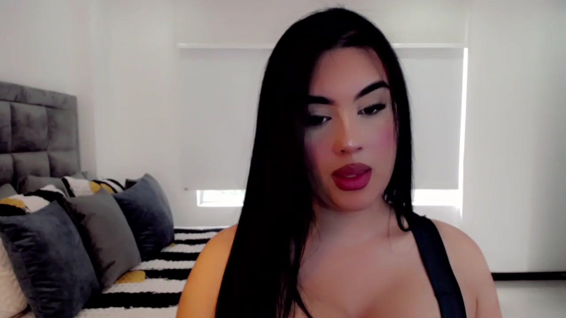 Gallery image thumbnail from hannahill's myfreecams stream on, 01/20/2023, 20:30 image 11 of 20