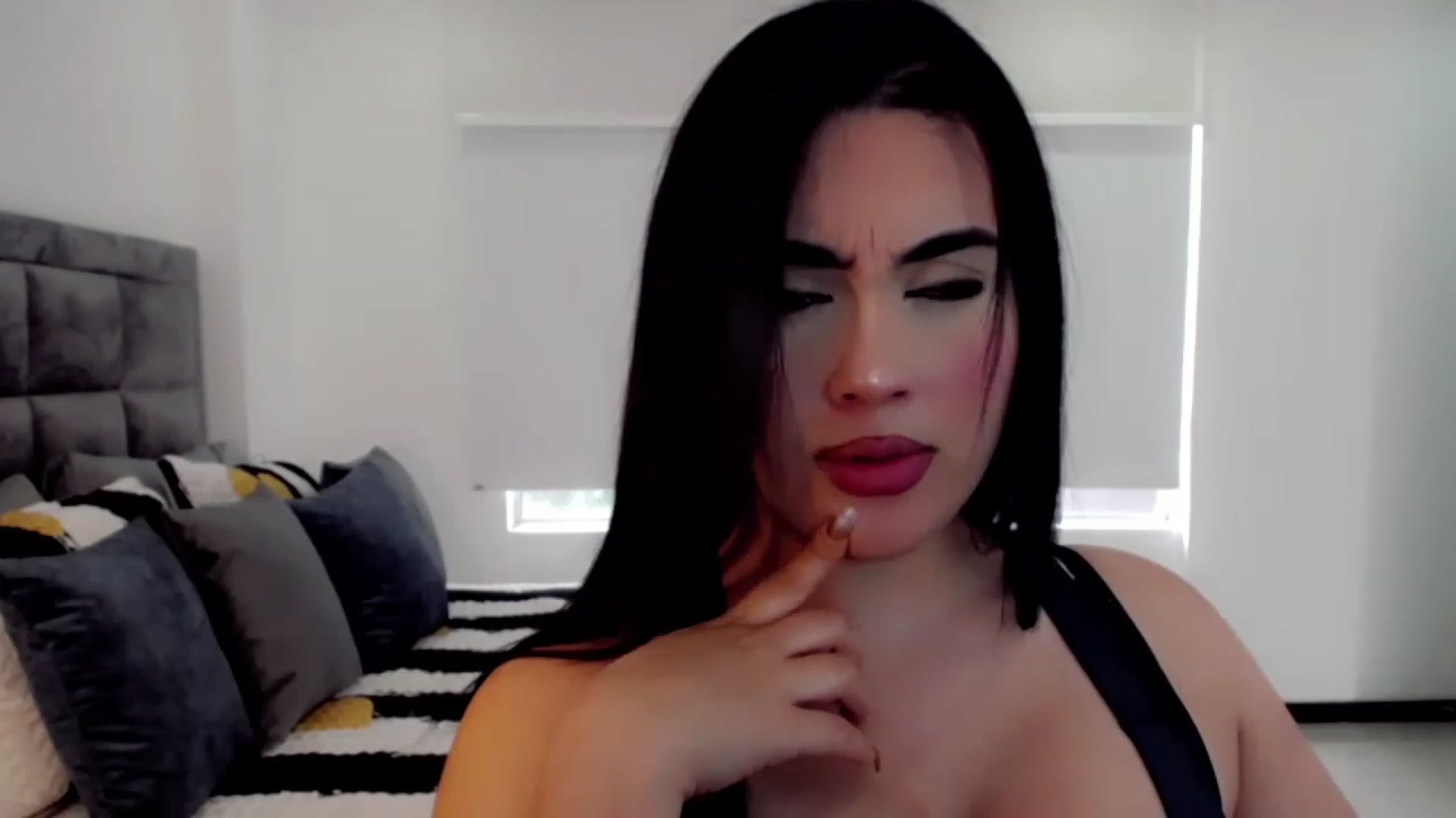 Gallery image thumbnail from hannahill's myfreecams stream on, 01/20/2023, 20:30 image 17 of 20