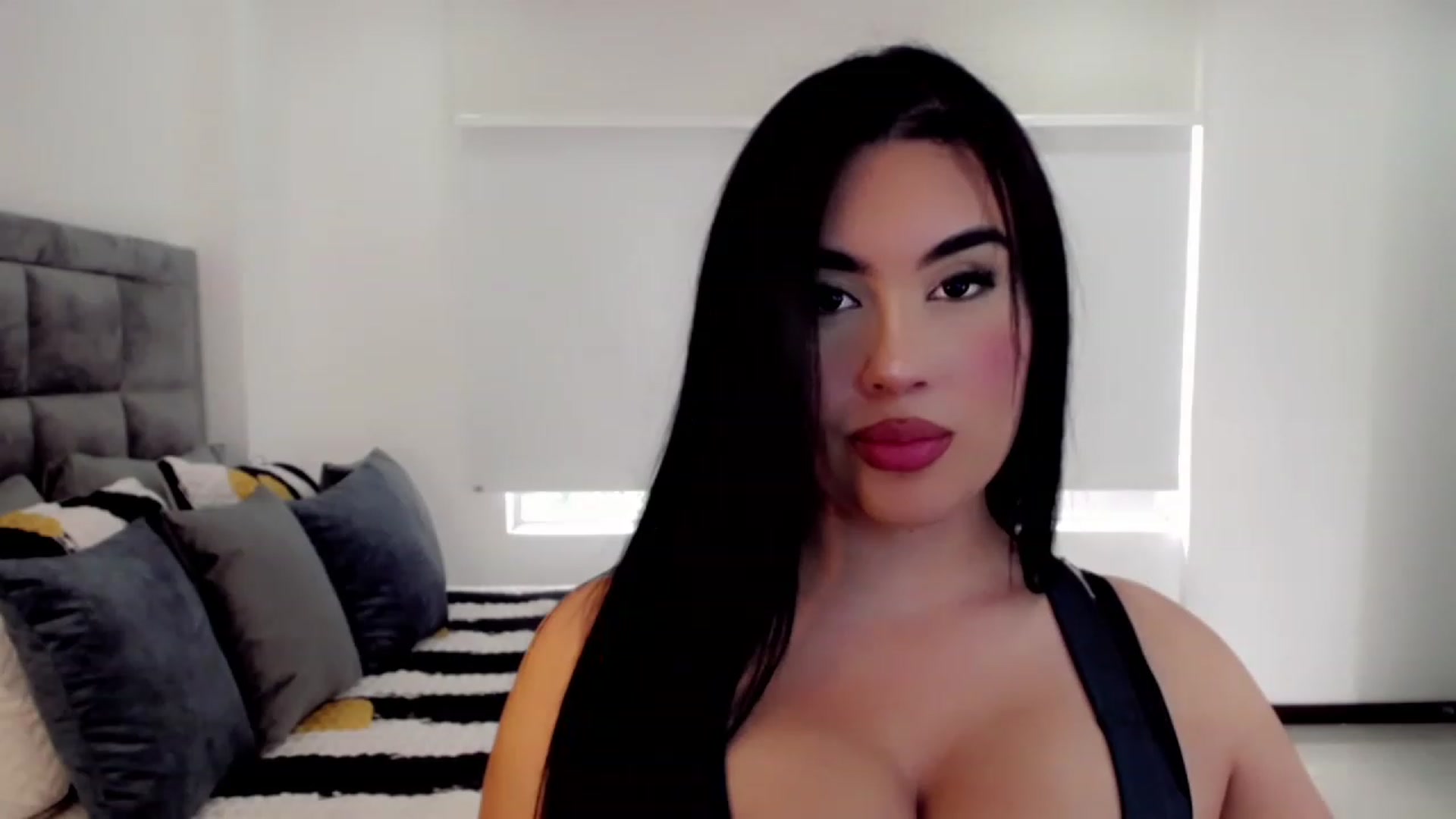 Gallery image thumbnail from hannahill's myfreecams stream on, 01/20/2023, 20:30 image 14 of 20