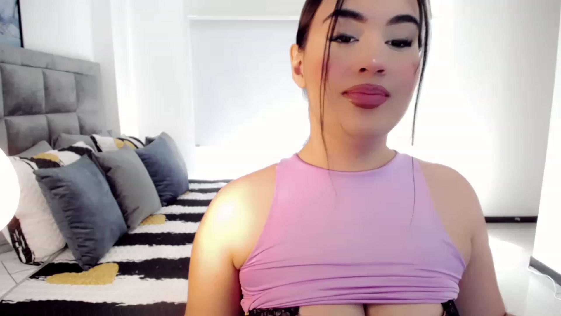 Gallery image thumbnail from hannahill's myfreecams stream on, 01/21/2023, 14:31 image 20 of 20