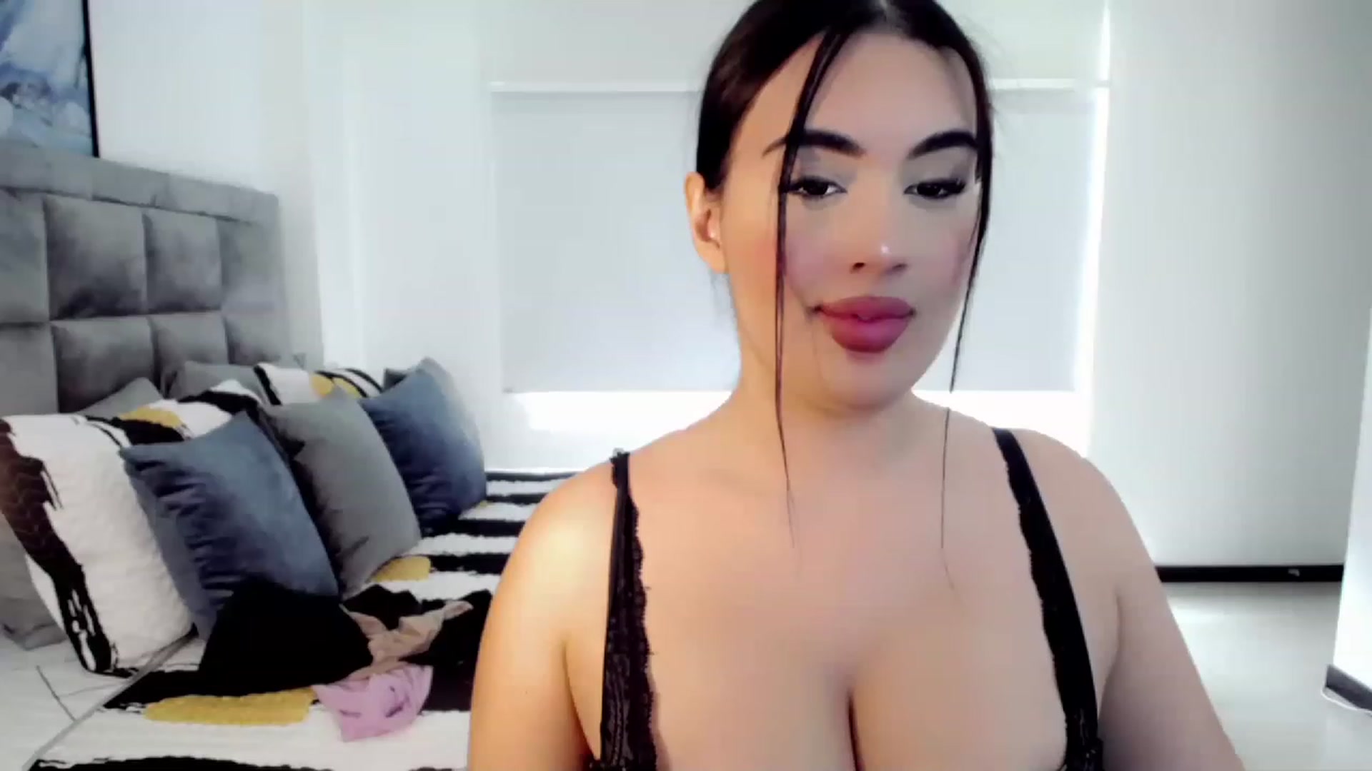 Gallery image thumbnail from hannahill's myfreecams stream on, 01/21/2023, 16:53 image 18 of 20