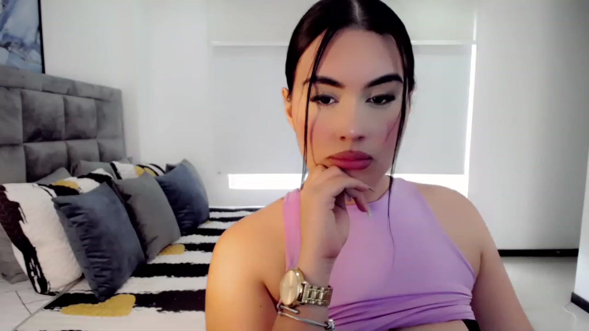 Gallery image thumbnail from hannahill's myfreecams stream on, 01/21/2023, 18:12 image 2 of 20