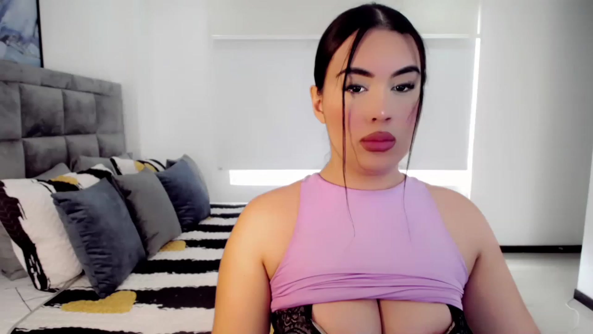 Gallery image thumbnail from hannahill's myfreecams stream on, 01/21/2023, 18:12 image 3 of 20