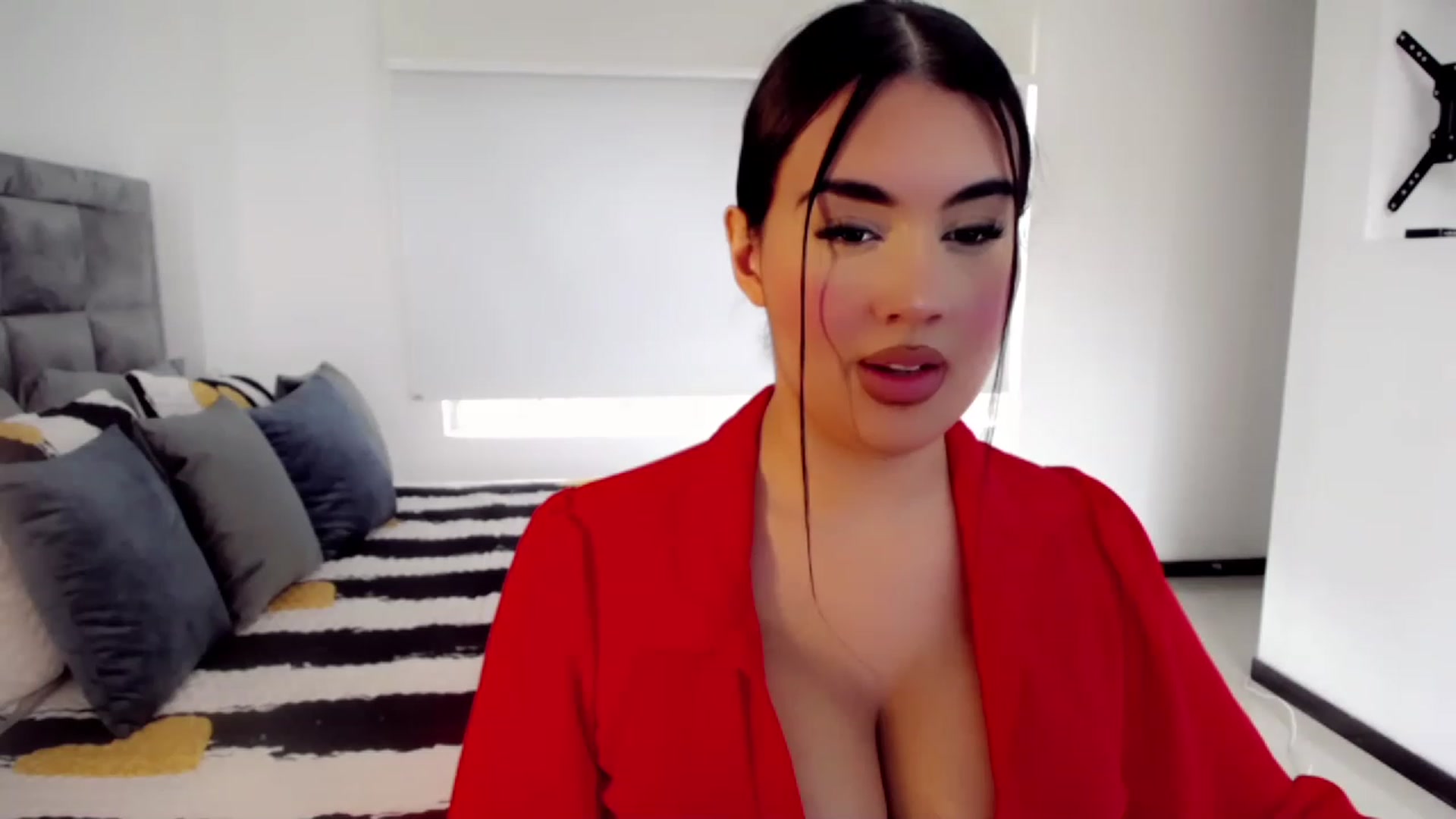 Gallery image thumbnail from hannahill's myfreecams stream on, 01/22/2023, 19:00 image 18 of 20