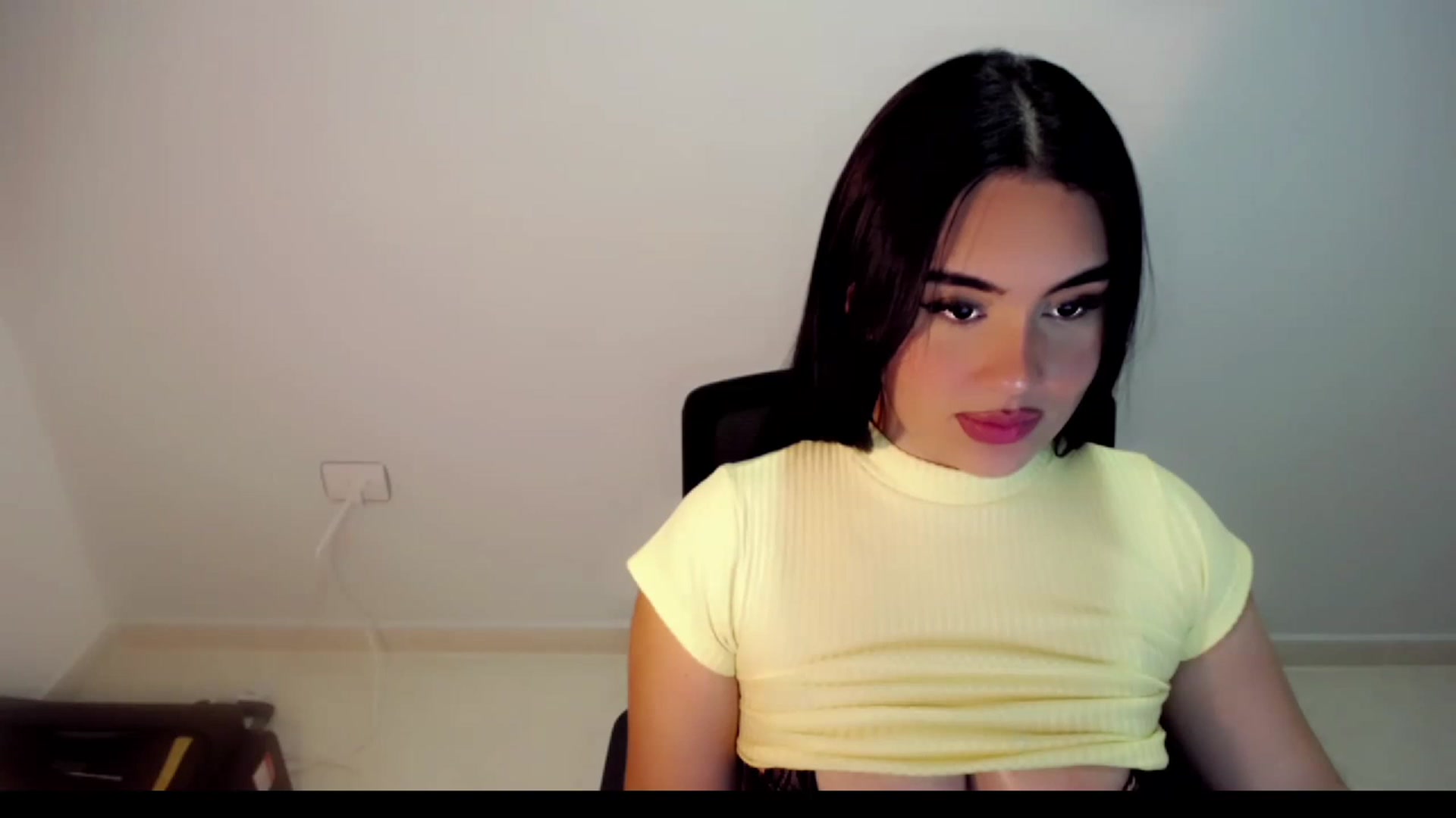 Gallery image thumbnail from hannahill's myfreecams stream on, 01/29/2023, 02:37 image 10 of 20