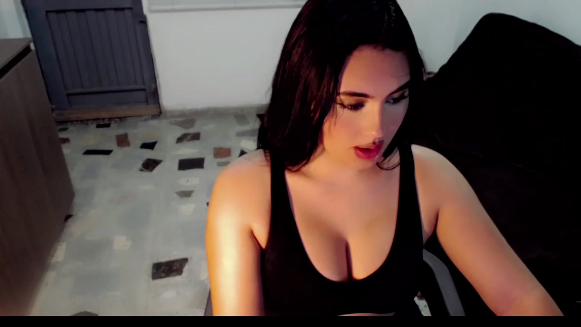 Gallery image thumbnail from hannahill's myfreecams stream on, 01/31/2023, 07:57 image 4 of 20