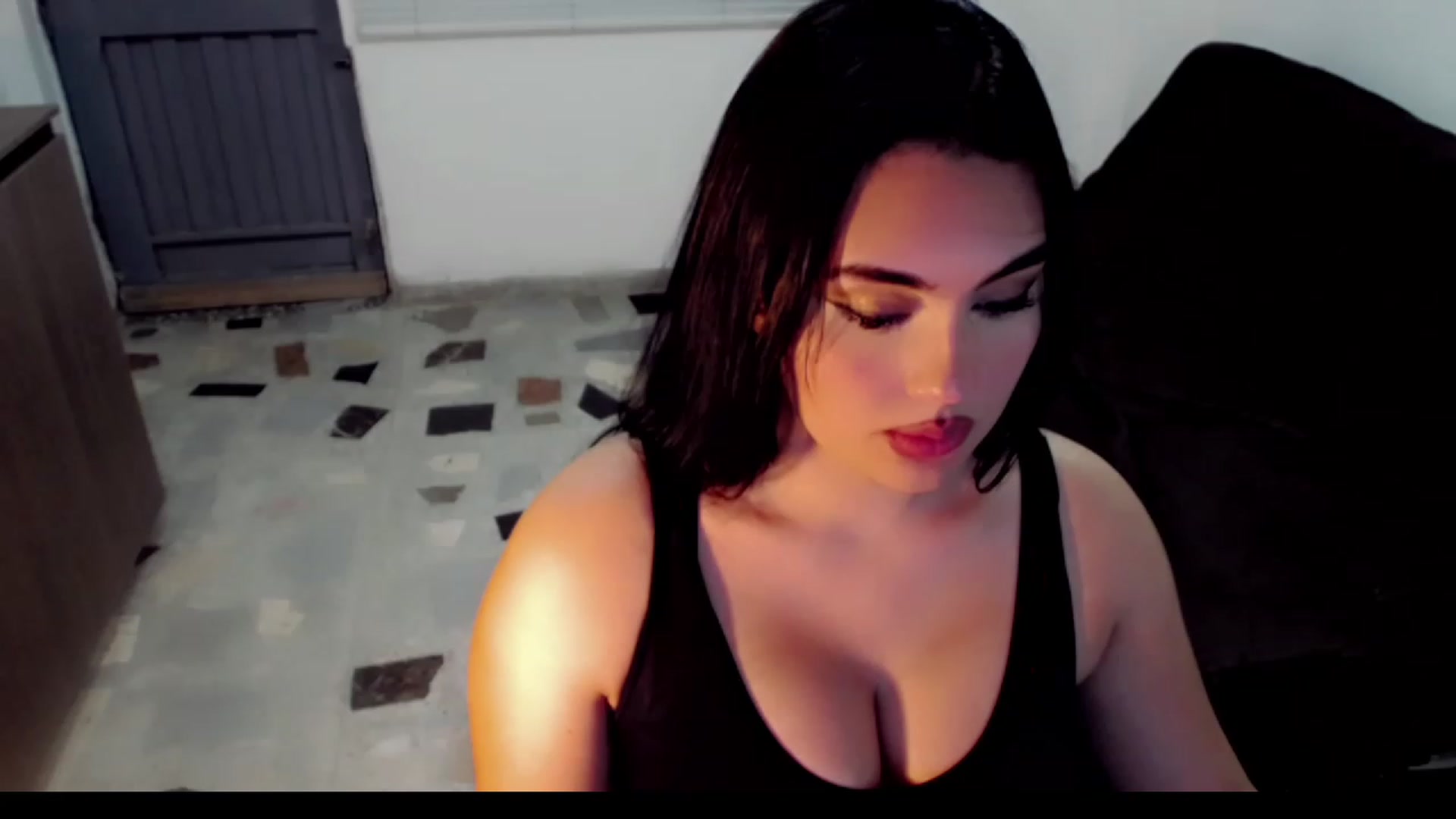 Gallery image thumbnail from hannahill's myfreecams stream on, 01/31/2023, 07:57 image 7 of 20