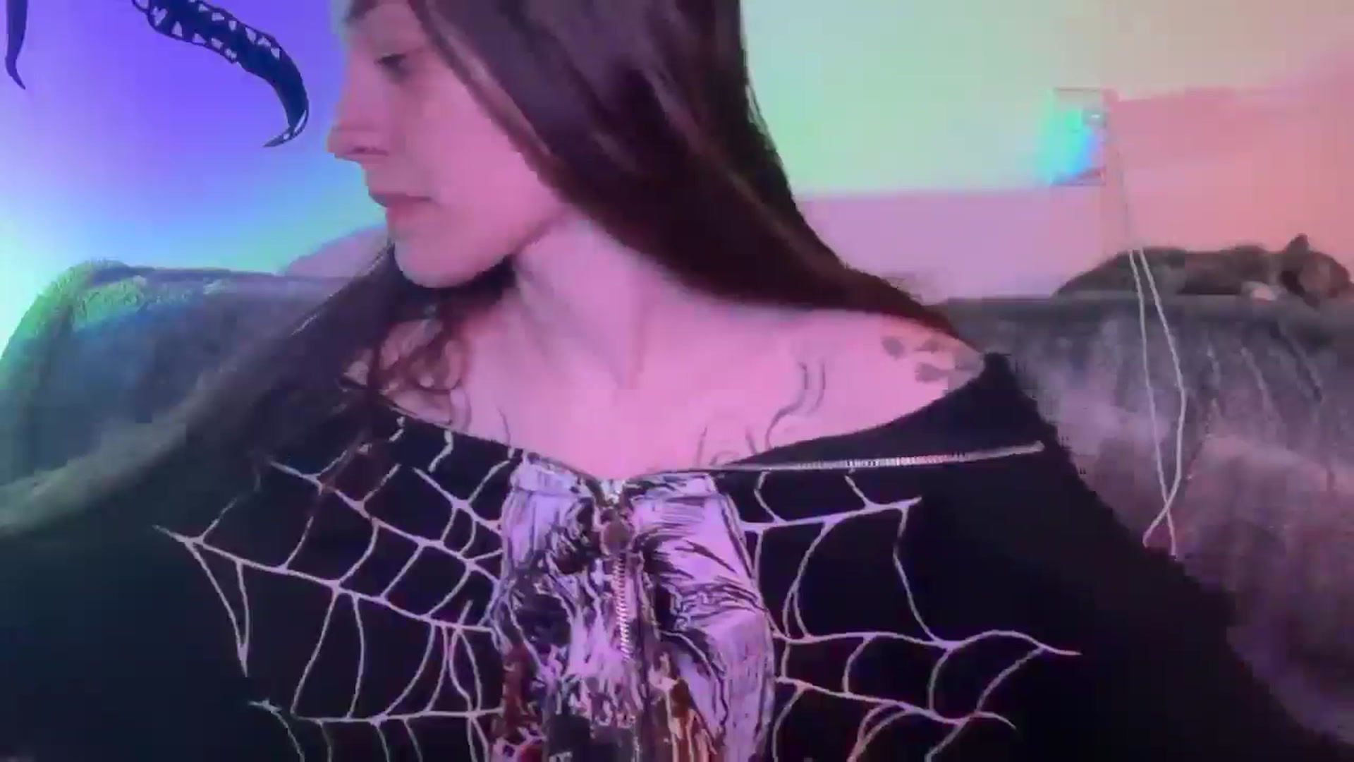 Gallery image thumbnail from hannahtaylor's myfreecams stream on, 04/18/2026, 10:55 image 18 of 20