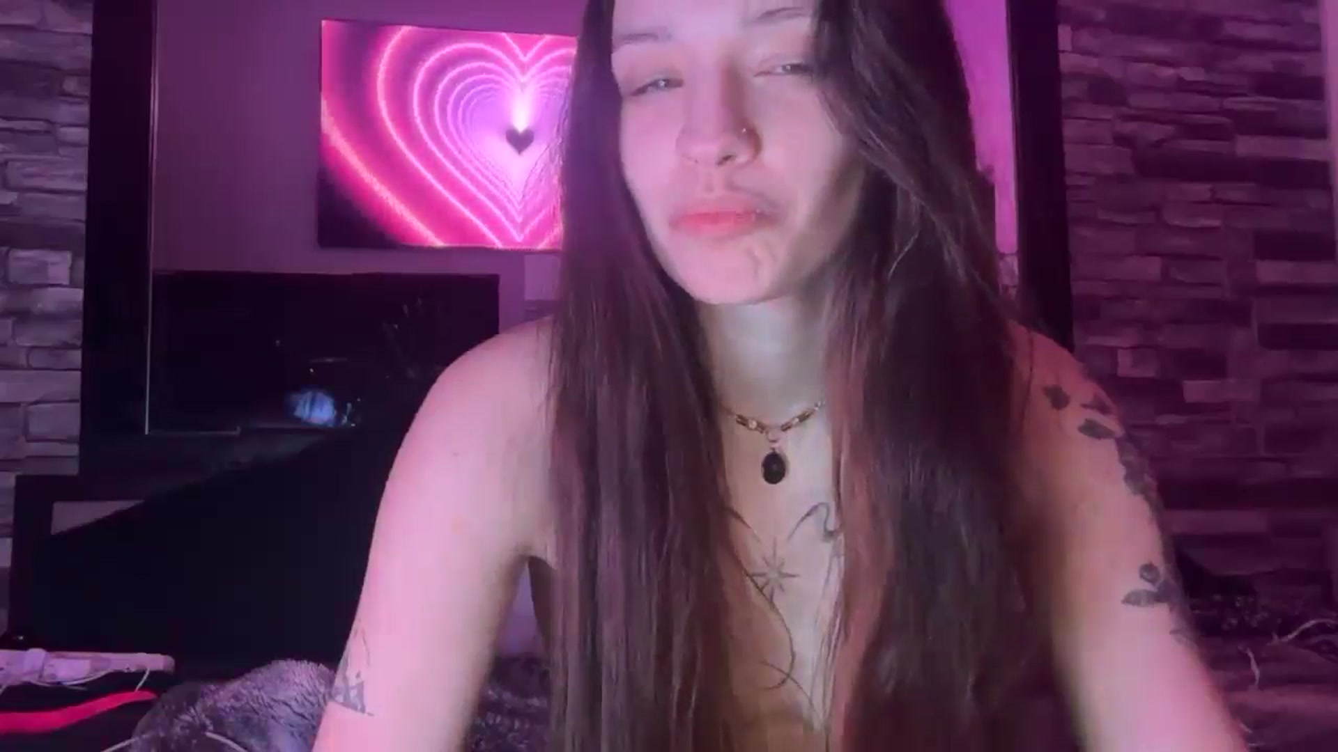 Gallery image thumbnail from hannahtaylor's myfreecams stream on, 04/23/2026, 12:28 image 10 of 20