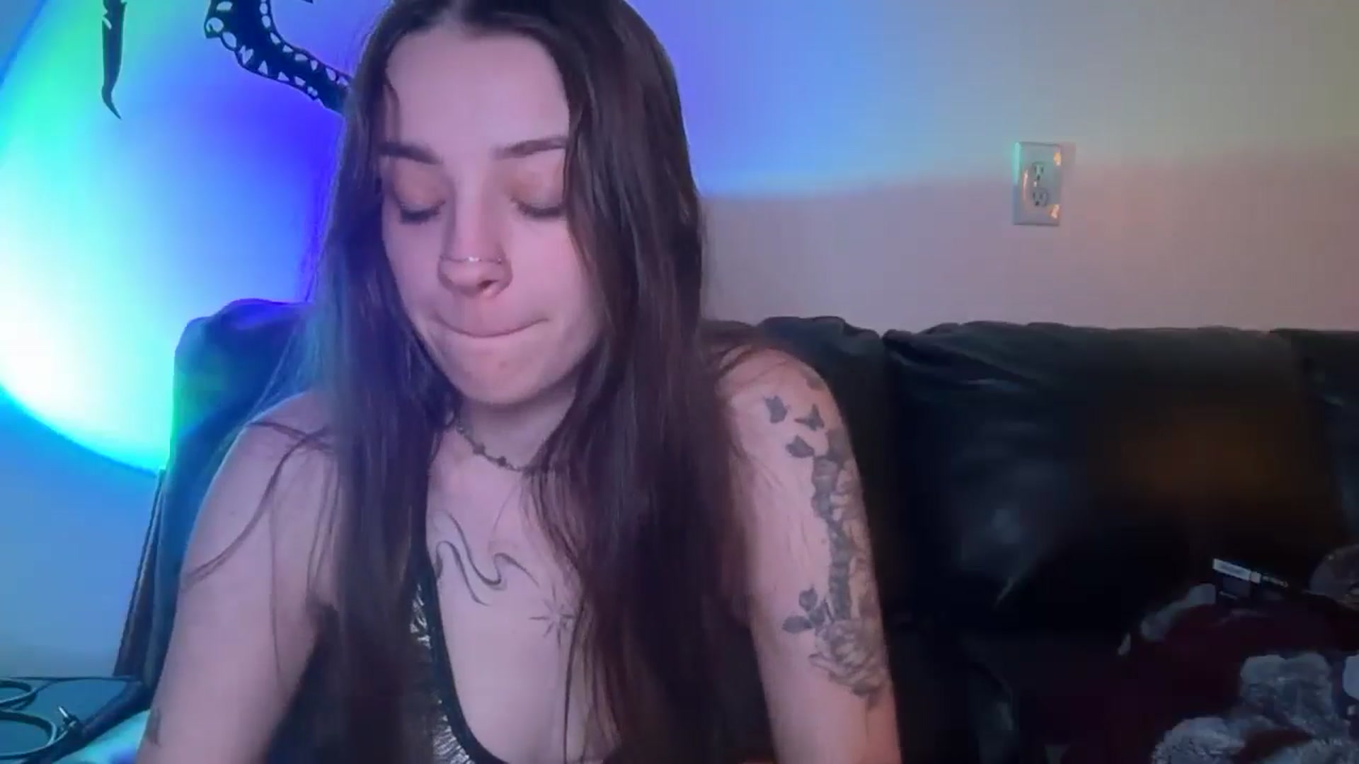 Gallery image thumbnail from hannahtaylor's myfreecams stream on, 05/10/2026, 08:54 image 2 of 20