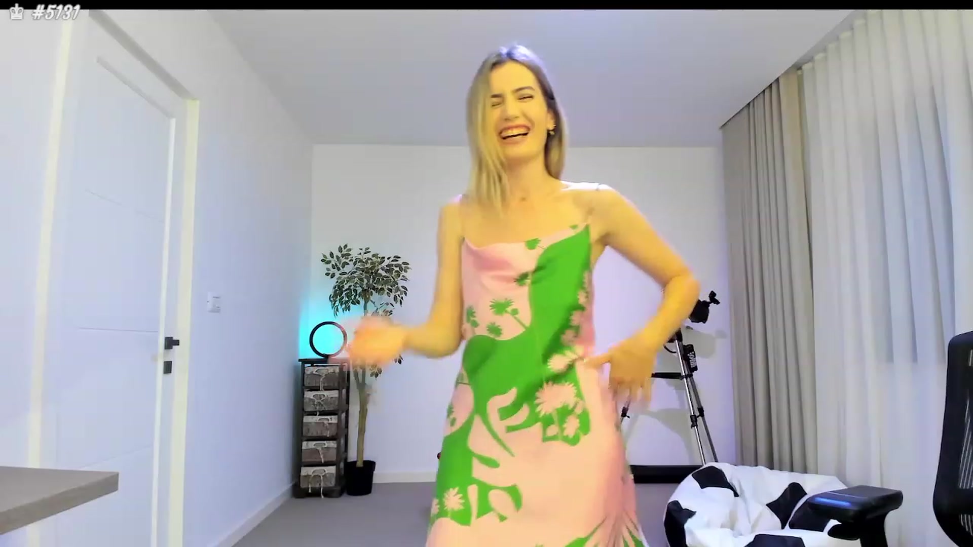 Gallery image thumbnail from happyendings_'s myfreecams stream on, 07/04/2023, 21:33 image 4 of 20