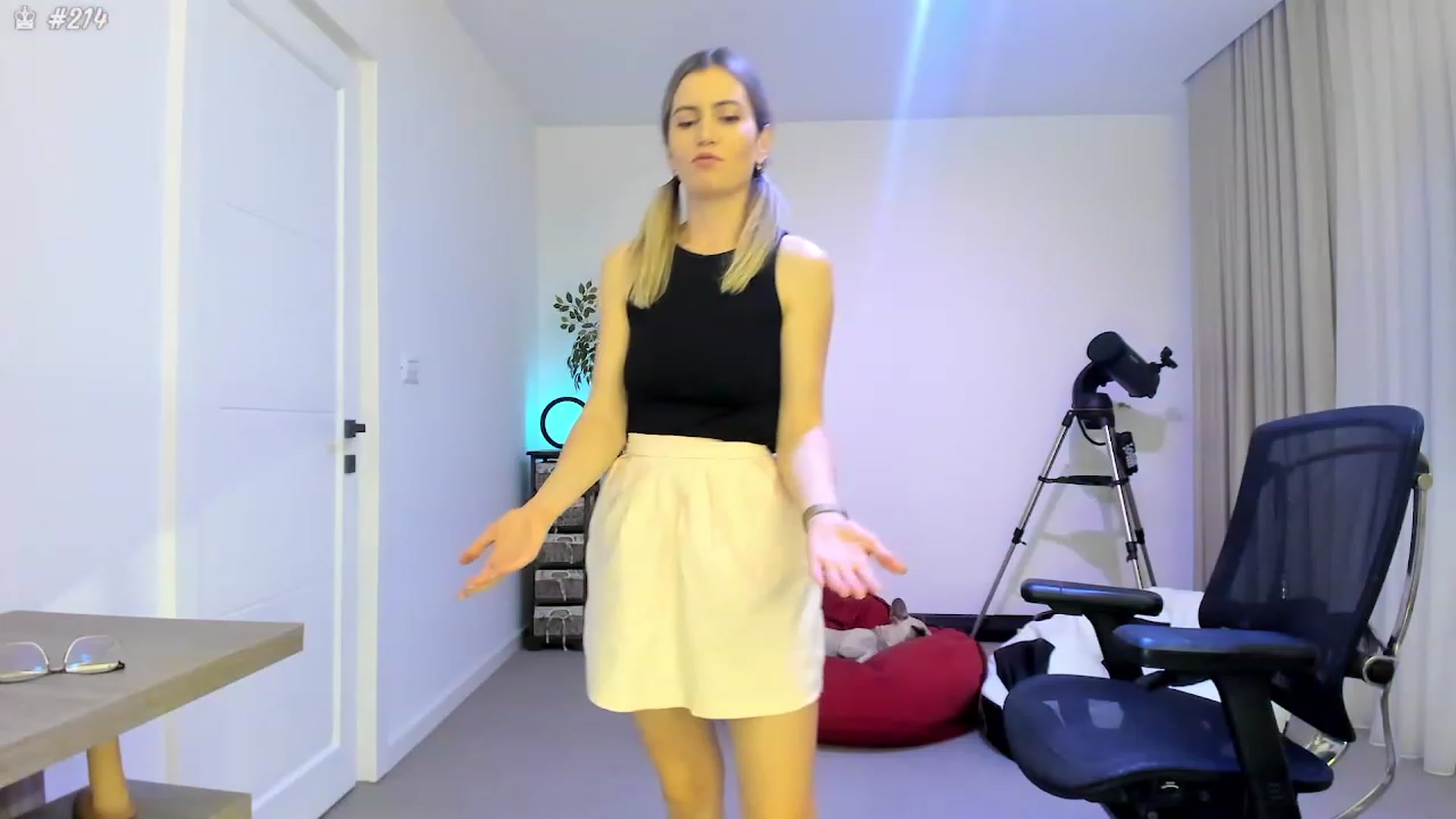Gallery image thumbnail from happyendings_'s myfreecams stream on, 07/05/2023, 21:28 image 2 of 20