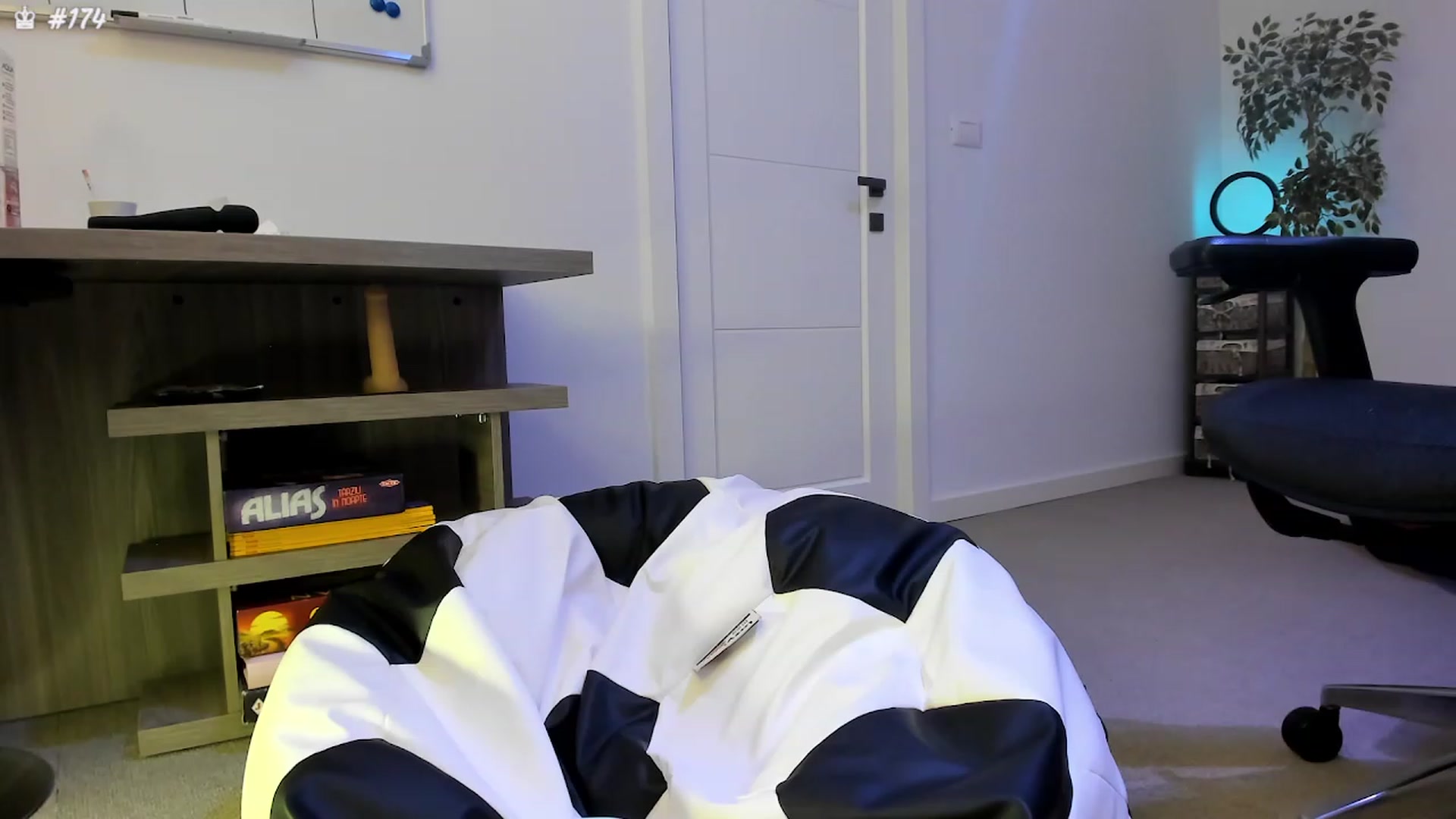 Gallery image thumbnail from happyendings_'s myfreecams stream on, 07/05/2023, 22:37 image 15 of 20