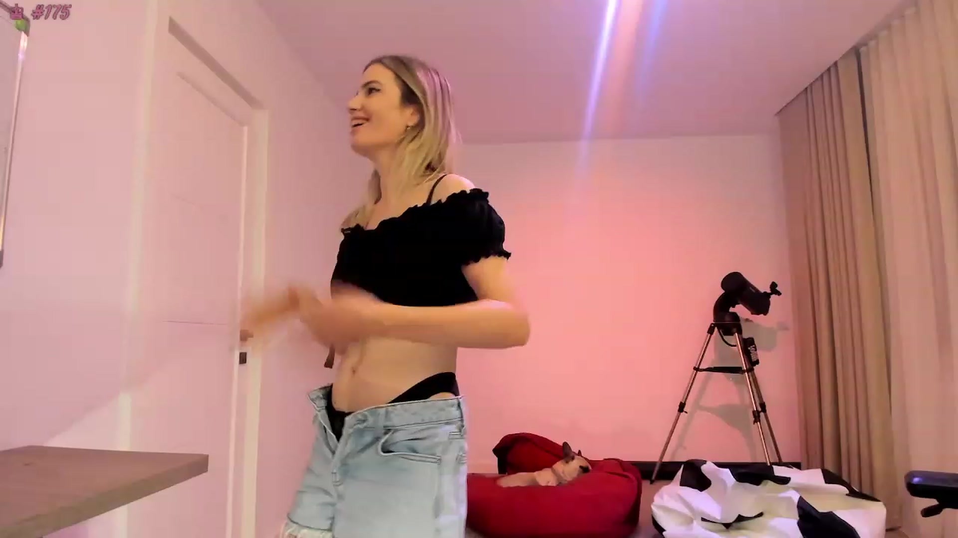 Gallery image thumbnail from happyendings_'s myfreecams stream on, 07/06/2023, 21:54 image 6 of 20