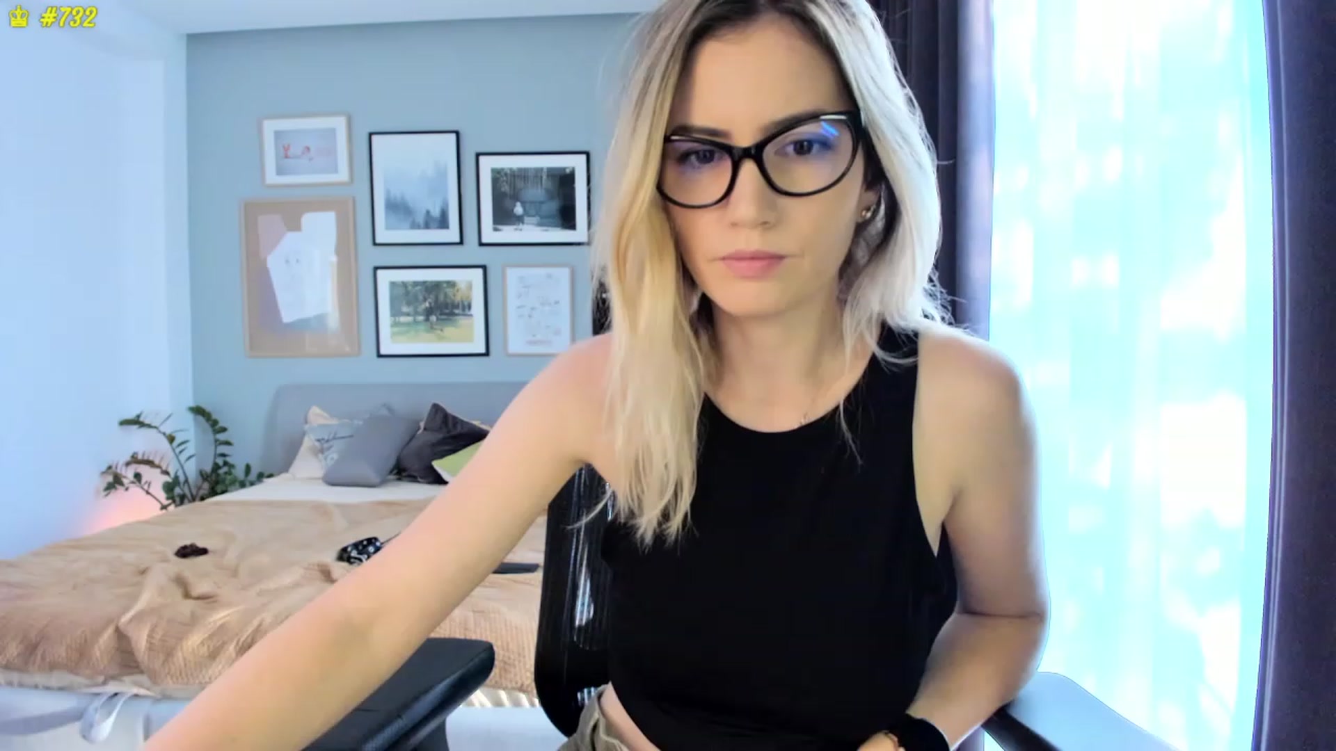 Gallery image thumbnail from happyendings_'s myfreecams stream on, 08/04/2023, 04:09 image 12 of 20