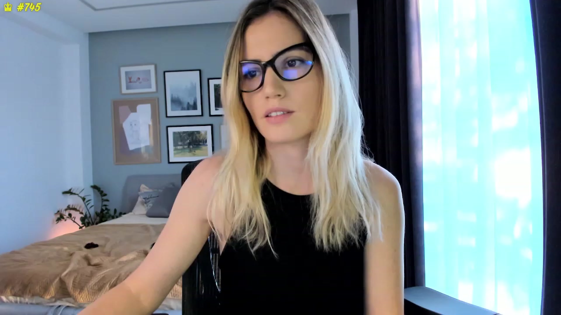 Gallery image thumbnail from happyendings_'s myfreecams stream on, 08/04/2023, 04:09 image 10 of 20