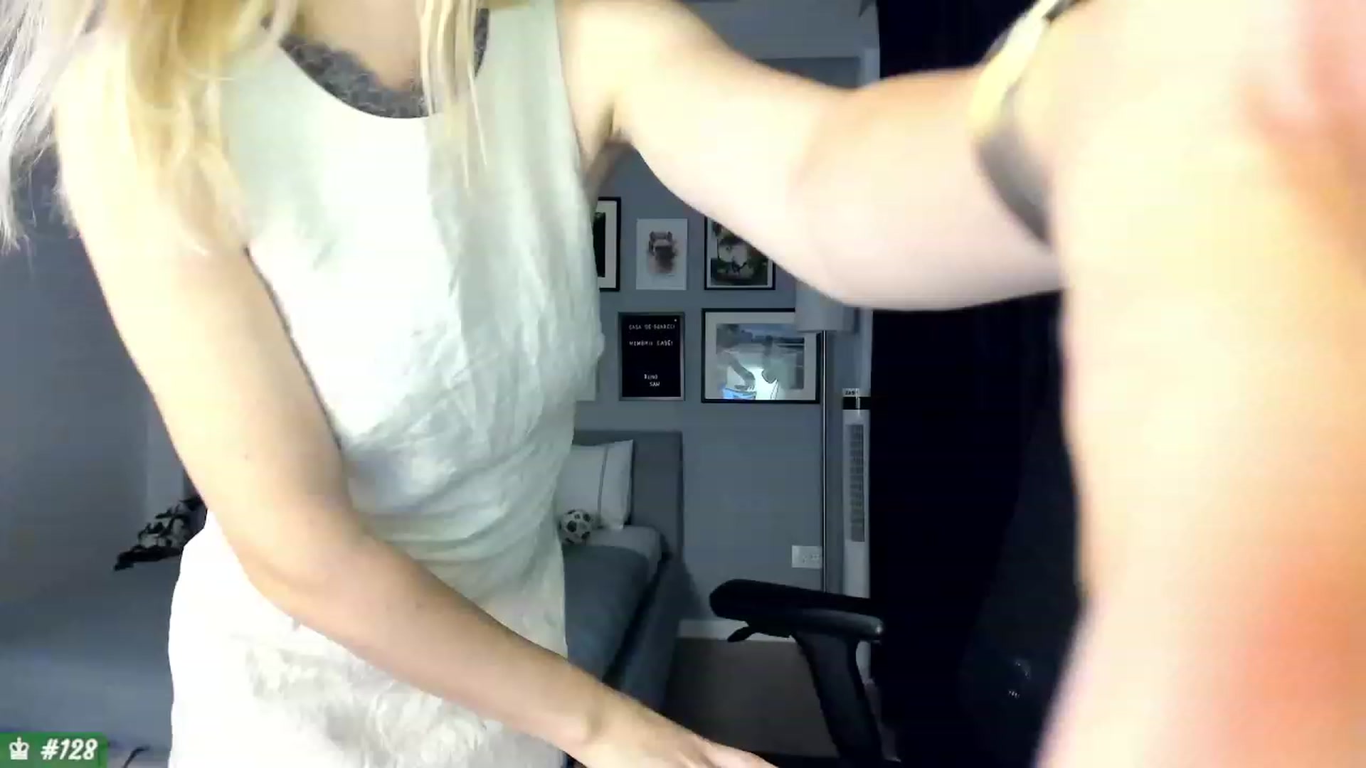 Gallery image thumbnail from happyendings_'s myfreecams stream on, 08/10/2023, 04:20 image 2 of 20