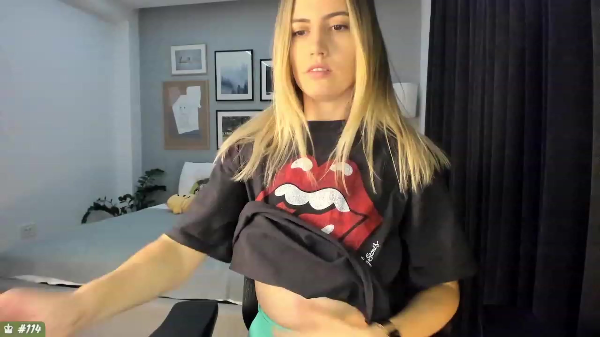Gallery image thumbnail from happyendings_'s myfreecams stream on, 08/13/2023, 03:53 image 9 of 20