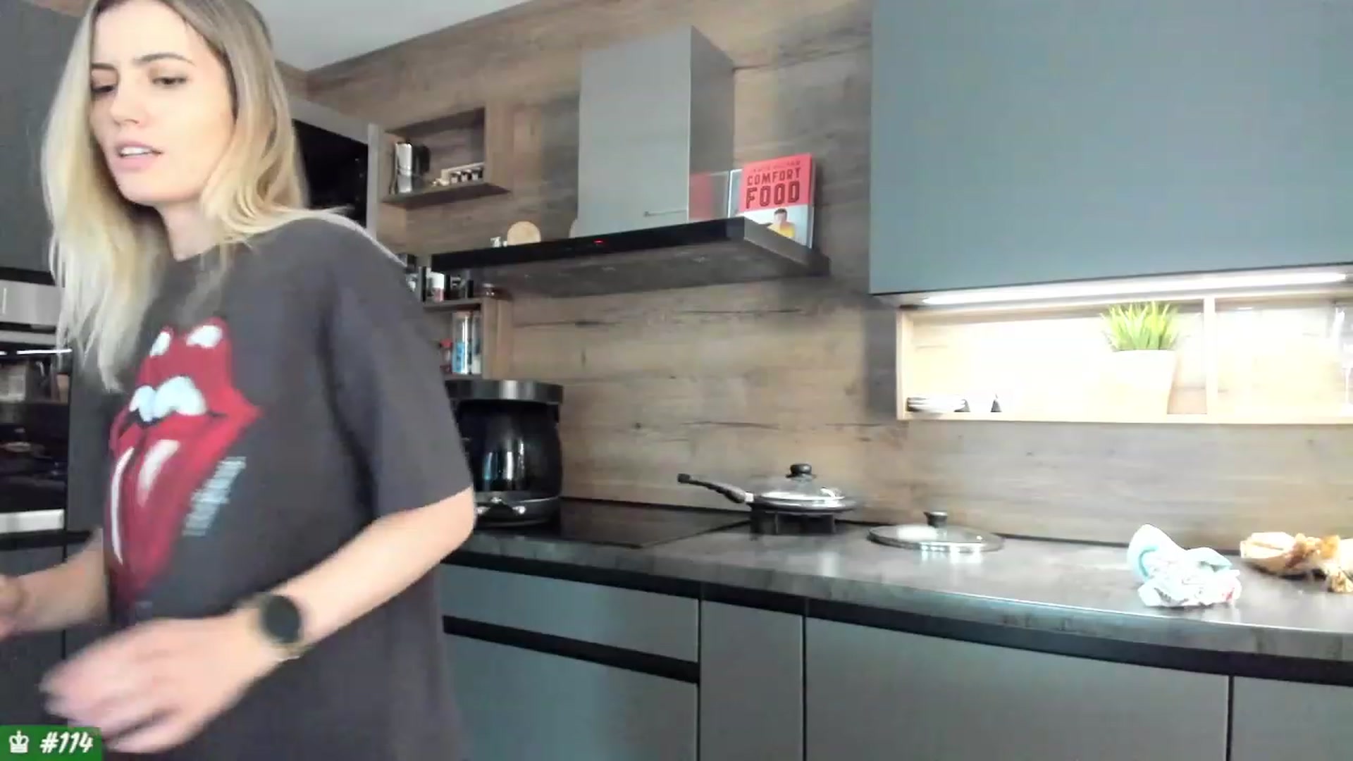 Gallery image thumbnail from happyendings_'s myfreecams stream on, 08/13/2023, 03:53 image 15 of 20