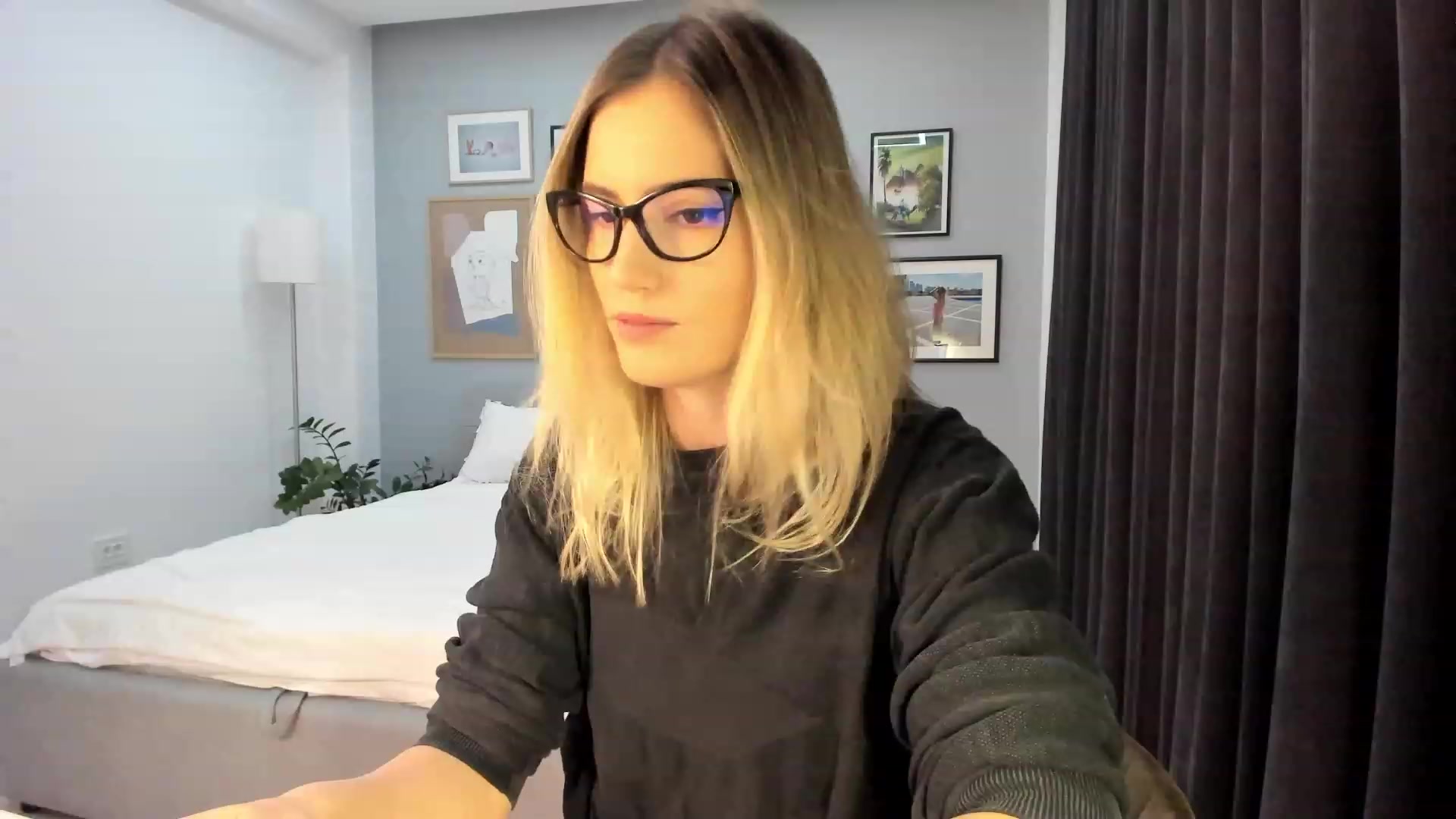 Gallery image thumbnail from happyendings_'s myfreecams stream on, 10/04/2023, 05:01 image 7 of 20