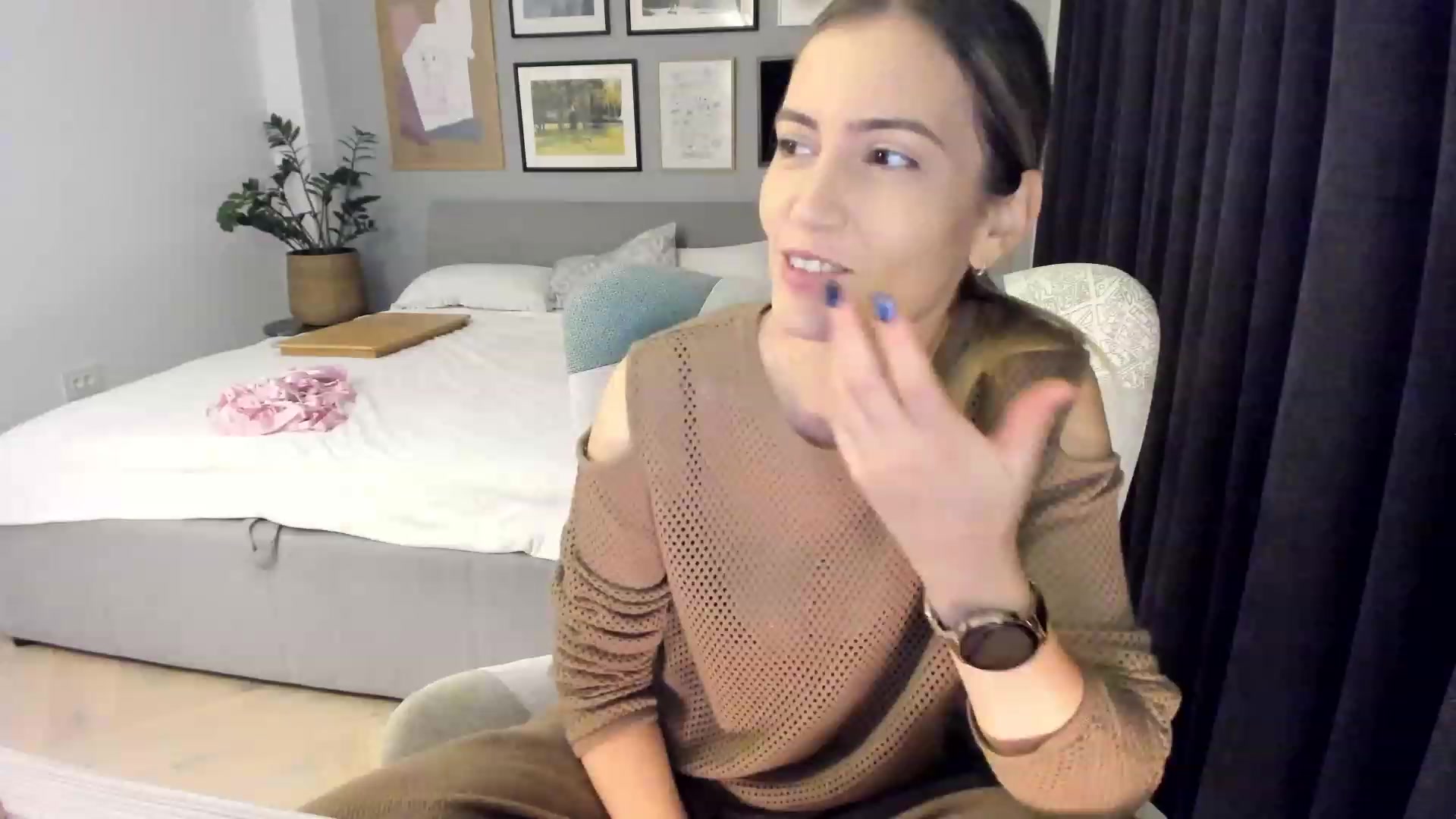 Gallery image thumbnail from happyendings_'s myfreecams stream on, 10/07/2023, 03:17 image 2 of 20