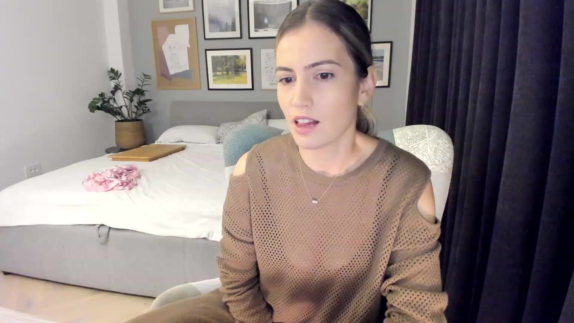 Gallery image thumbnail from happyendings_'s myfreecams stream on, 10/07/2023, 03:17 image 9 of 20