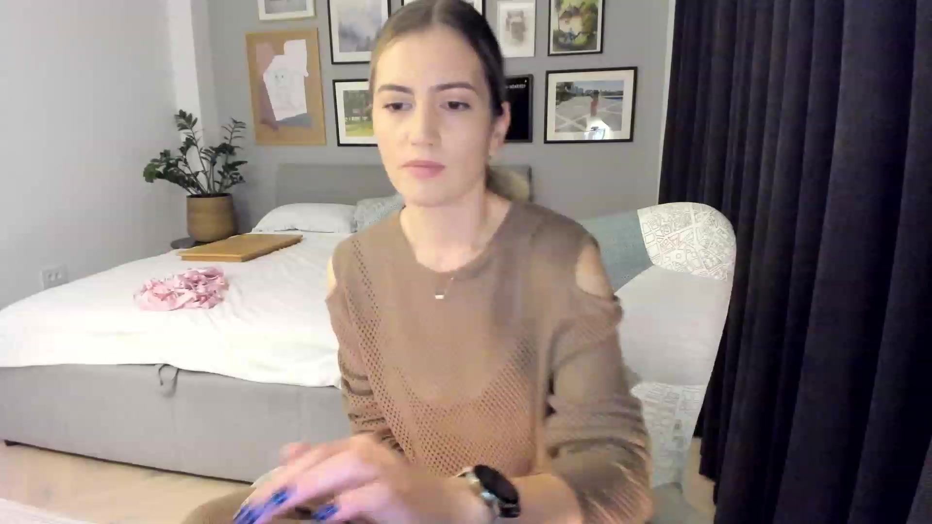 Gallery image thumbnail from happyendings_'s myfreecams stream on, 10/07/2023, 03:17 image 6 of 20