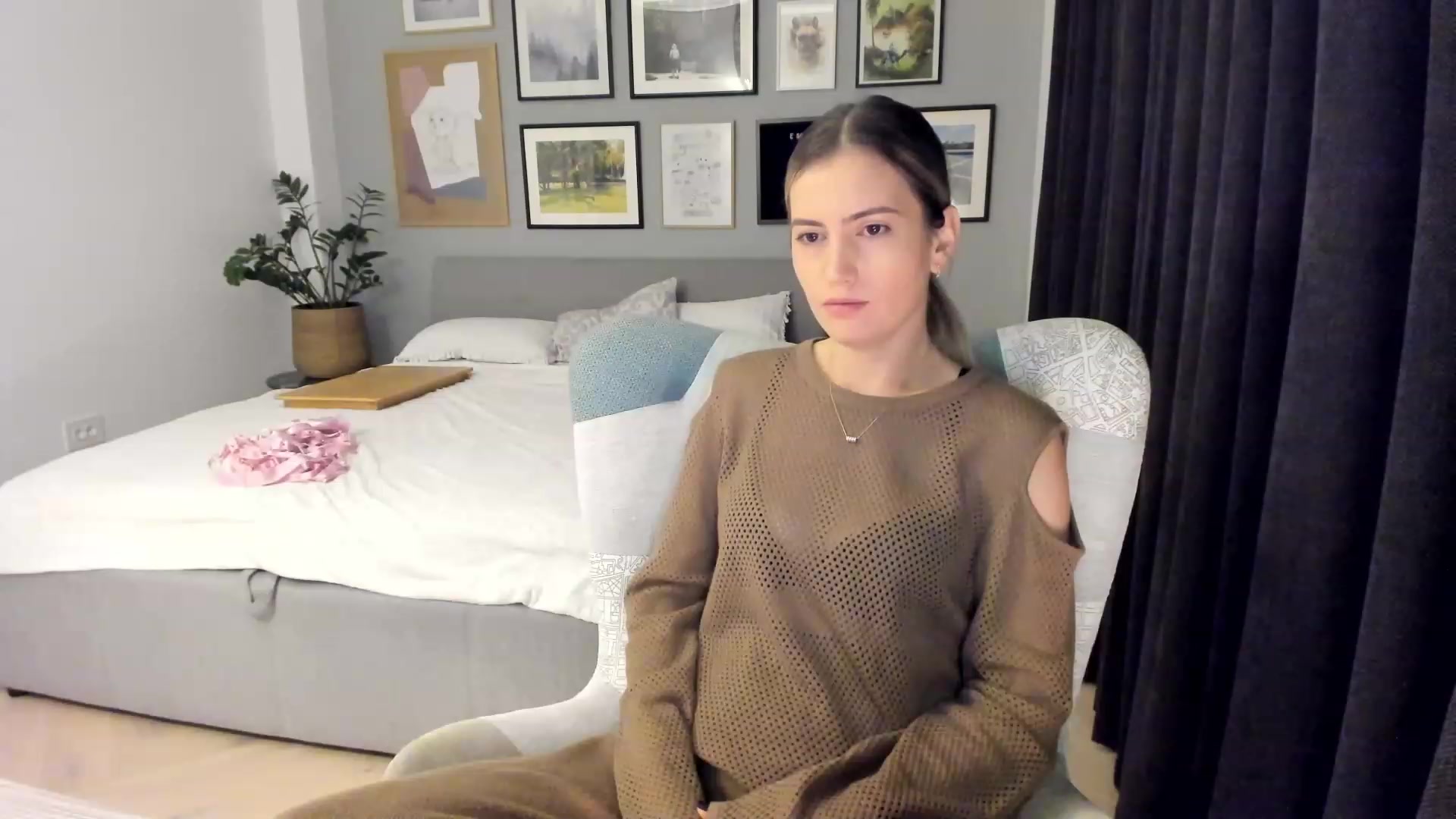 Gallery image thumbnail from happyendings_'s myfreecams stream on, 10/07/2023, 03:17 image 12 of 20