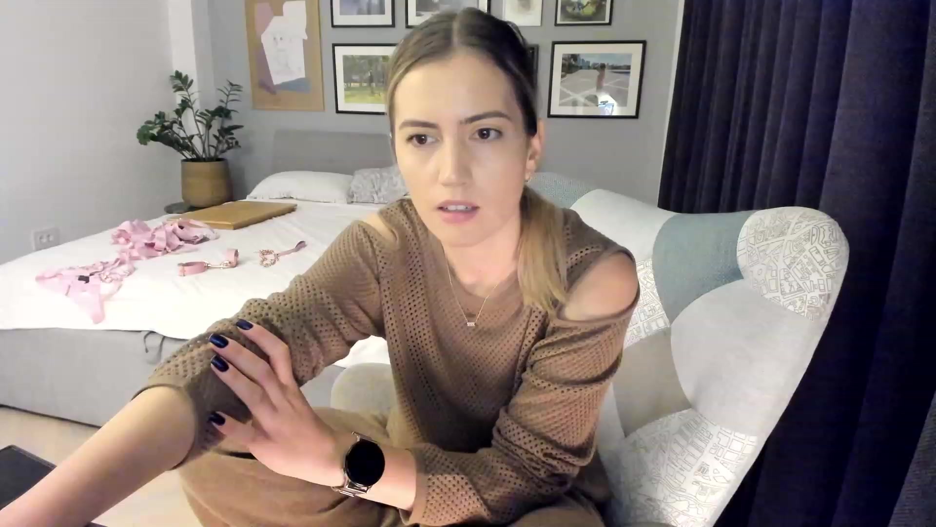 Gallery image thumbnail from happyendings_'s myfreecams stream on, 10/07/2023, 04:28 image 6 of 20