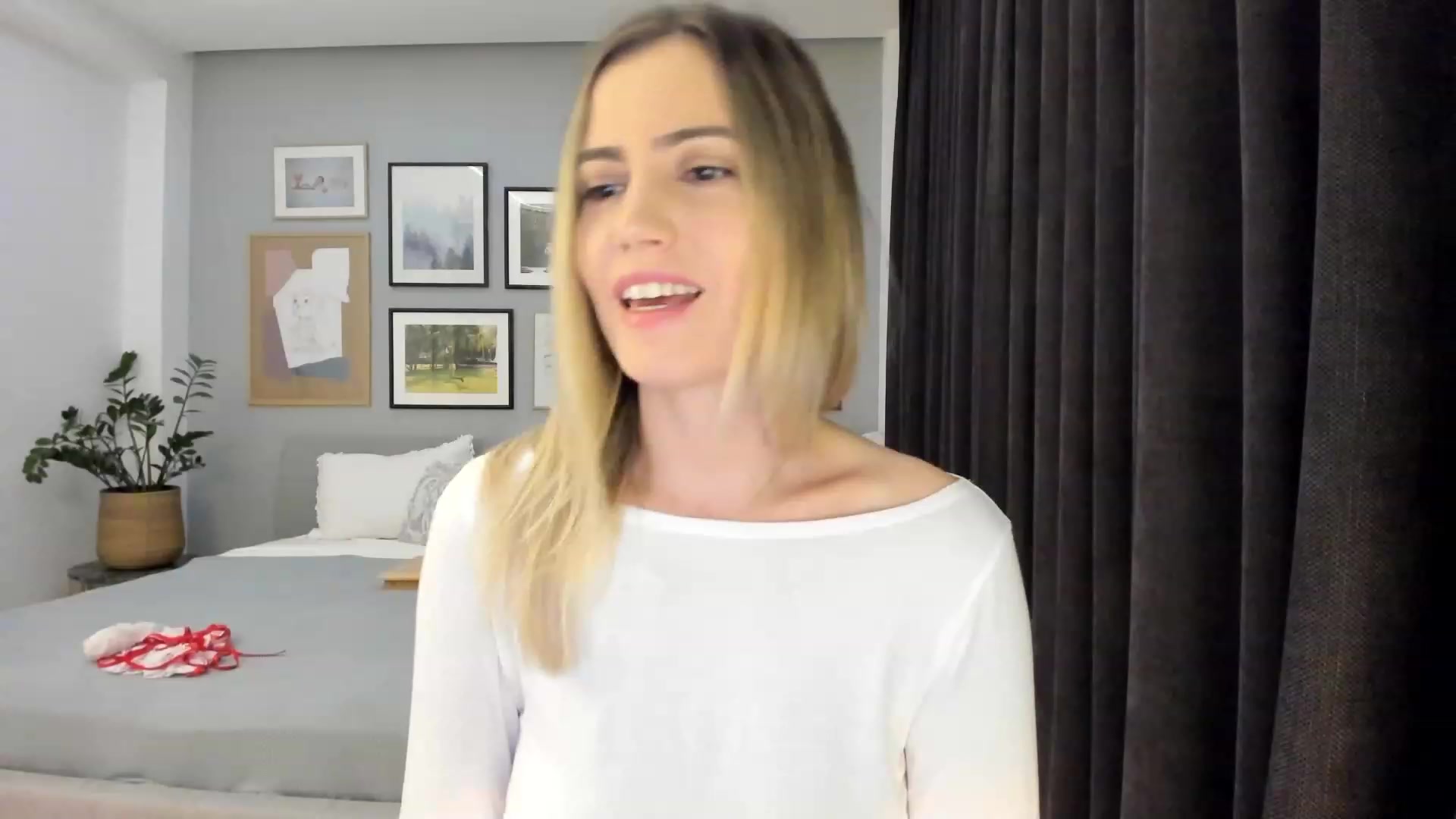 Gallery image thumbnail from happyendings_'s myfreecams stream on, 10/13/2023, 05:12 image 4 of 20