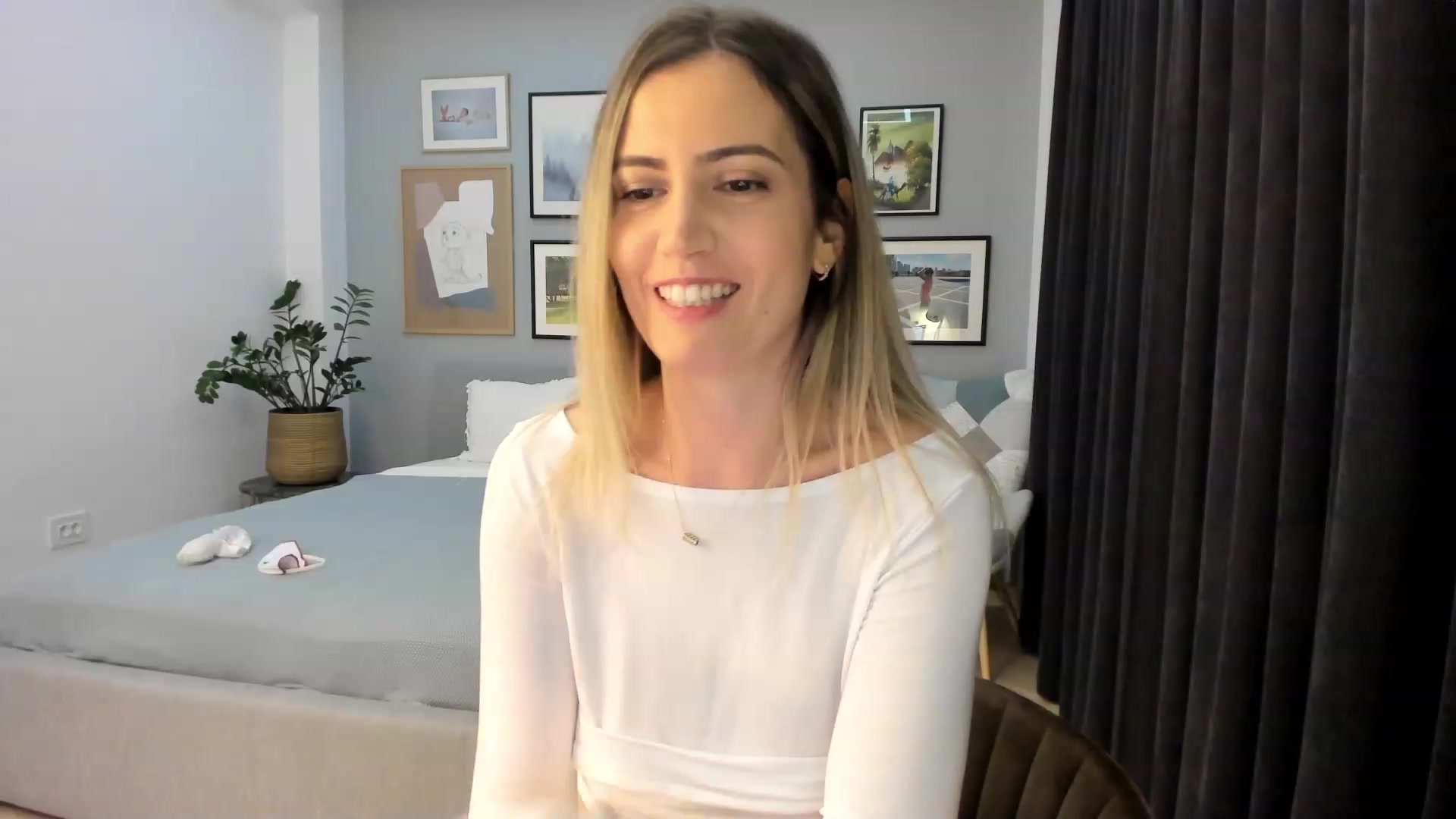 Gallery image thumbnail from happyendings_'s myfreecams stream on, 10/13/2023, 05:12 image 14 of 20