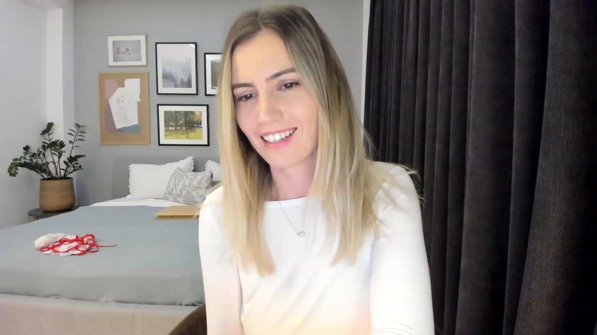 Gallery image thumbnail from happyendings_'s myfreecams stream on, 10/13/2023, 05:12 image 5 of 20