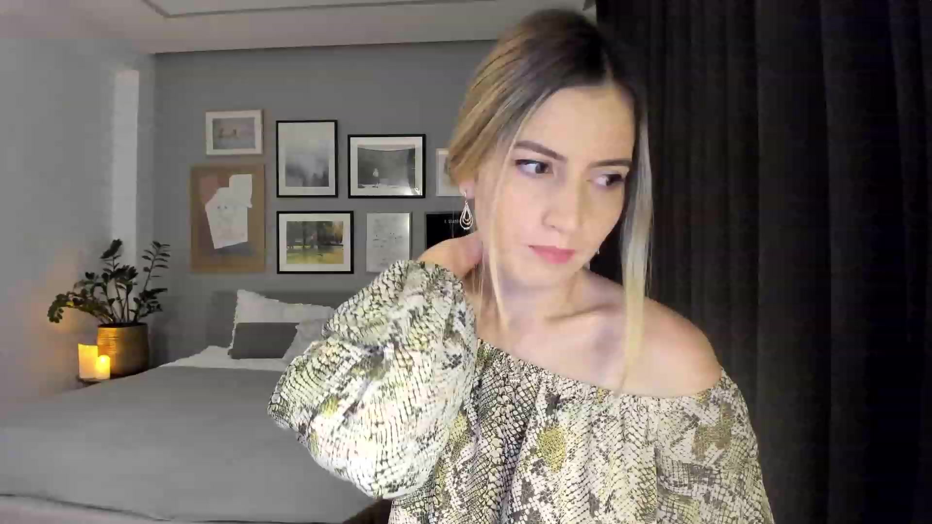Gallery image thumbnail from happyendings_'s myfreecams stream on, 10/18/2023, 02:42 image 17 of 20