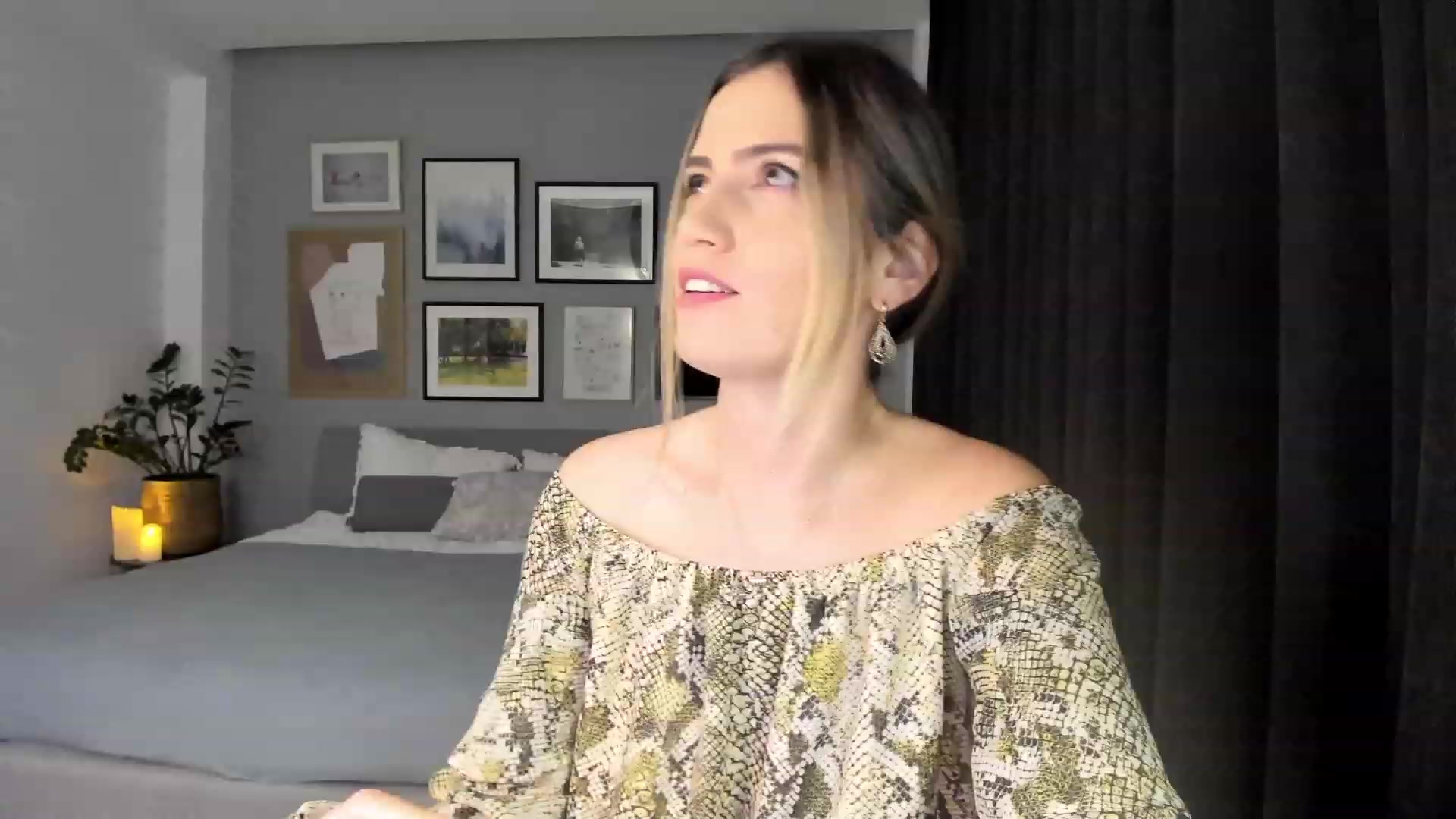 Gallery image thumbnail from happyendings_'s myfreecams stream on, 10/18/2023, 02:42 image 7 of 20