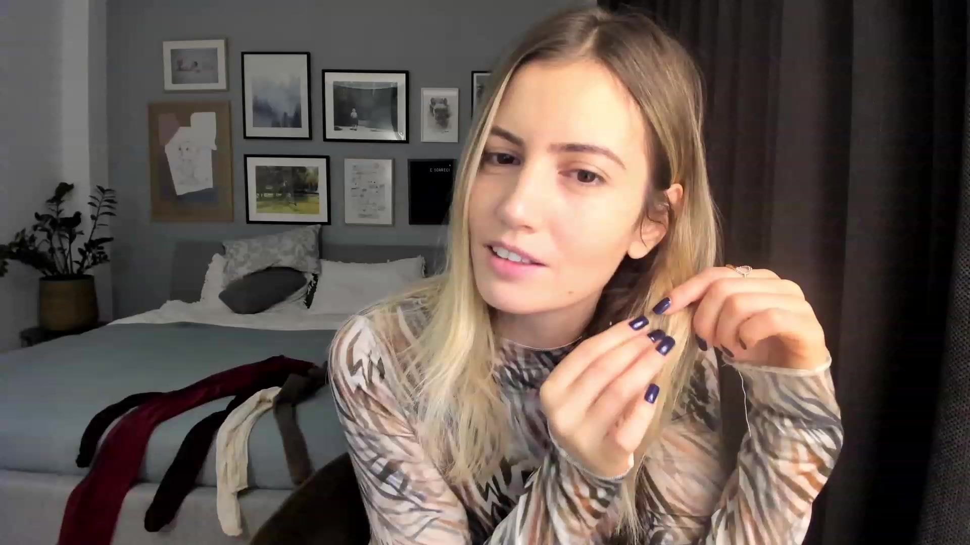 Gallery image thumbnail from happyendings_'s myfreecams stream on, 10/19/2023, 04:30 image 7 of 20
