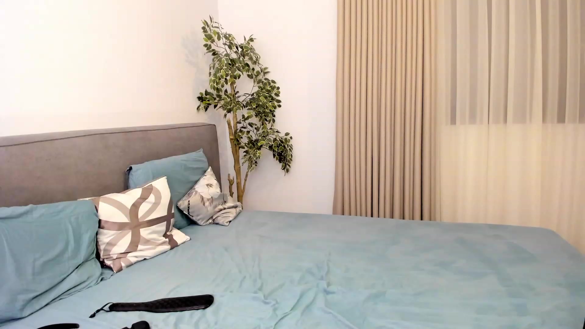 Gallery image thumbnail from happyendings_'s myfreecams stream on, 10/26/2023, 03:50 image 13 of 20