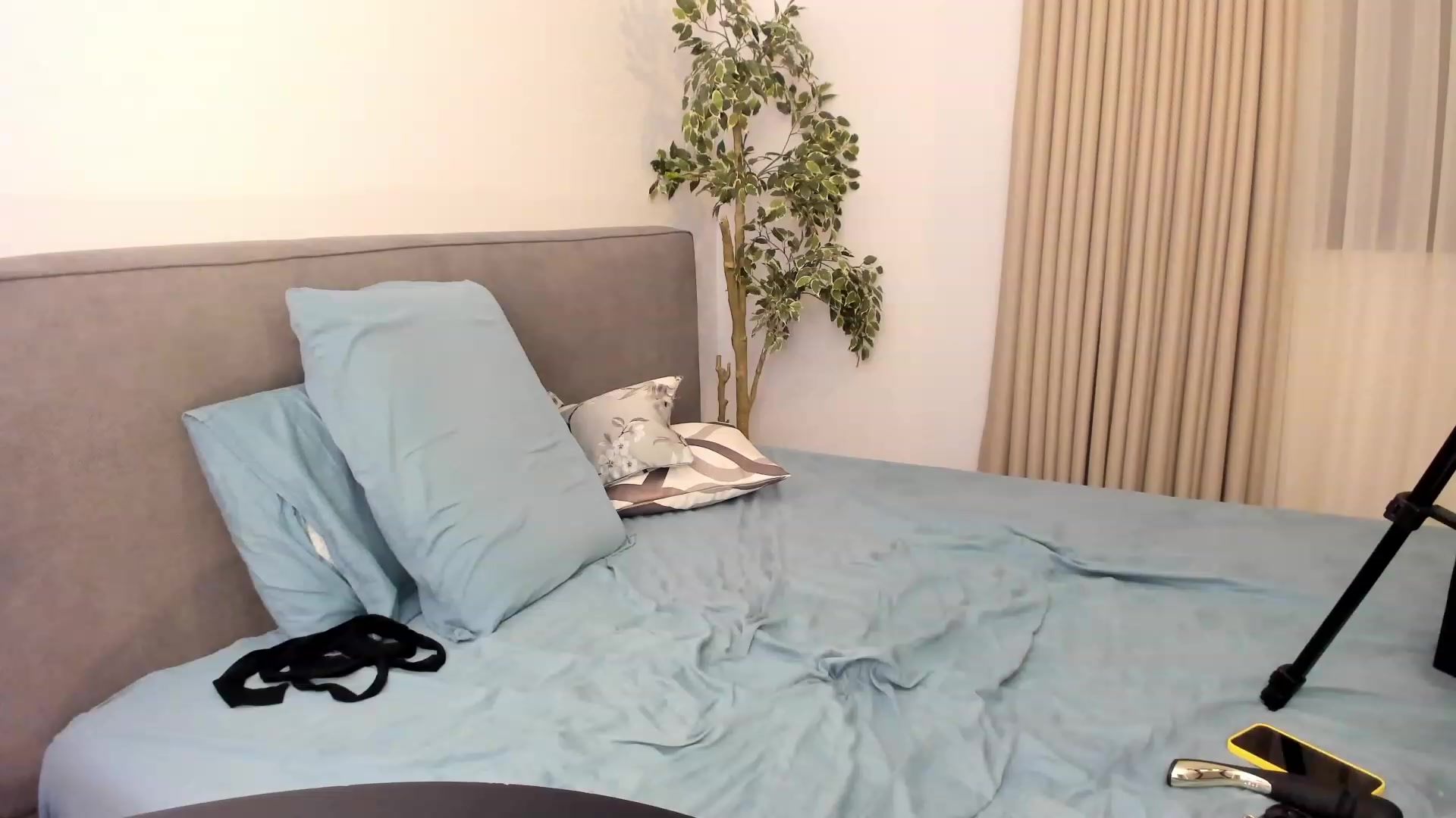 Gallery image thumbnail from happyendings_'s myfreecams stream on, 10/26/2023, 04:18 image 15 of 20