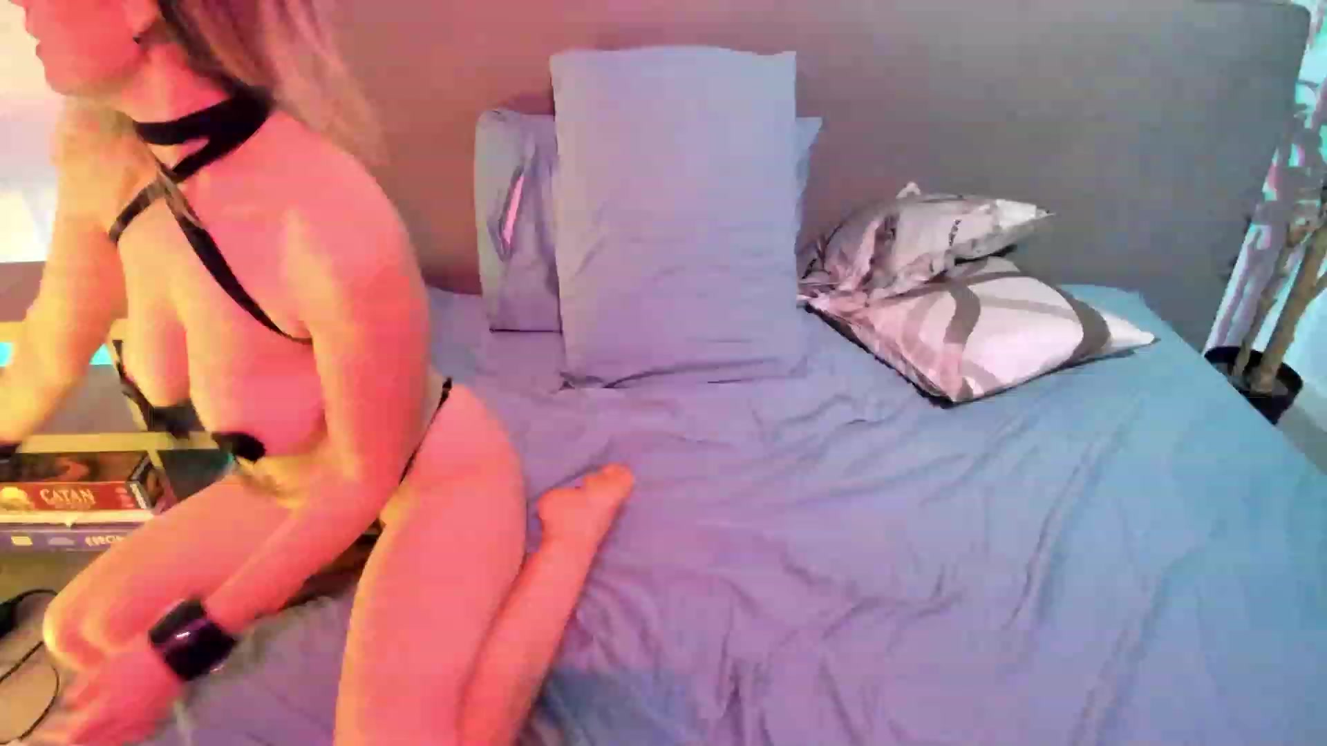 Gallery image thumbnail from happyendings_'s myfreecams stream on, 10/26/2023, 04:43 image 7 of 20