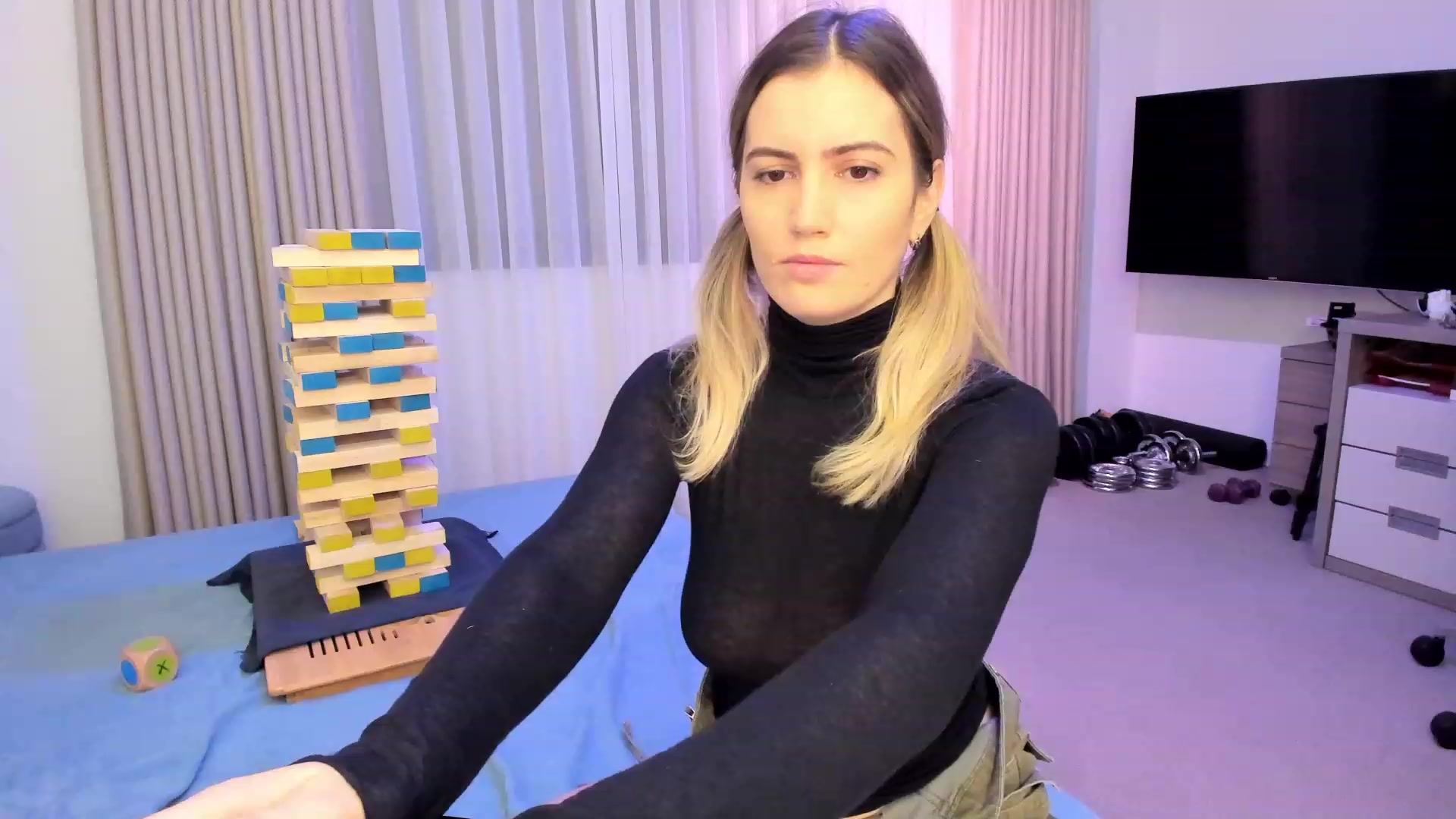 Gallery image thumbnail from happyendings_'s myfreecams stream on, 10/28/2023, 04:43 image 17 of 20