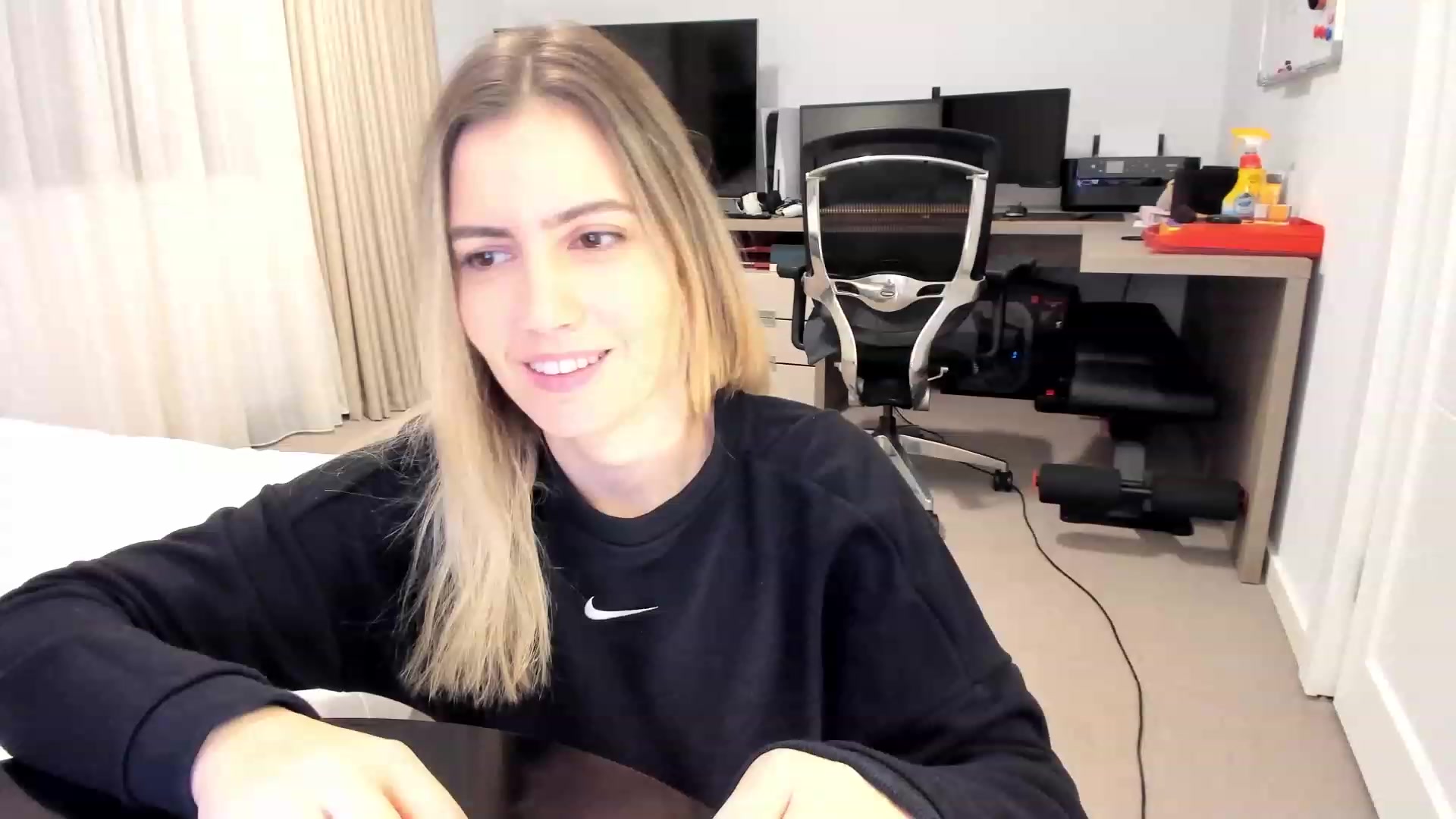 Gallery image thumbnail from happyendings_'s myfreecams stream on, 10/30/2023, 06:09 image 5 of 20