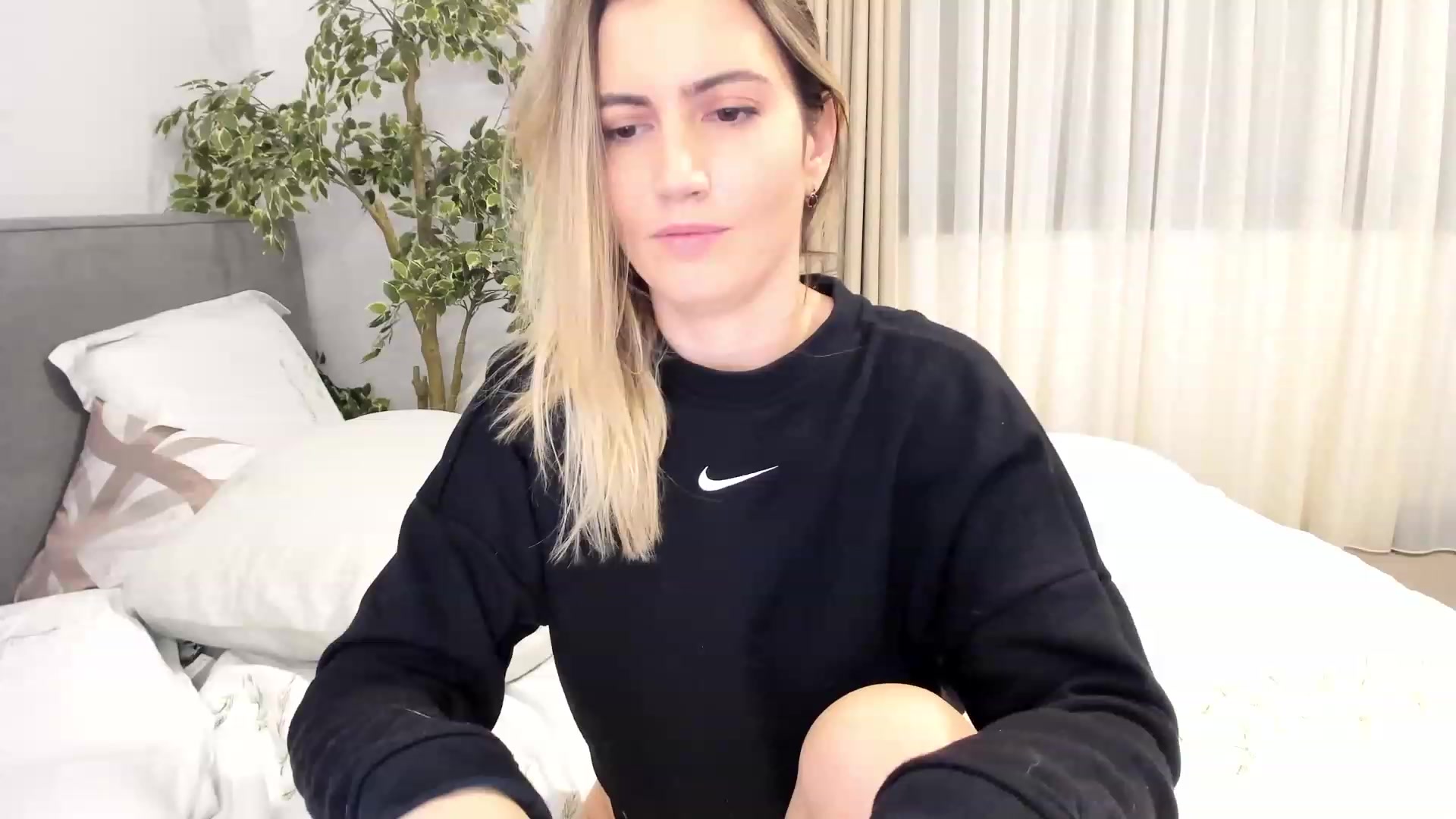 Gallery image thumbnail from happyendings_'s myfreecams stream on, 10/30/2023, 06:42 image 15 of 20