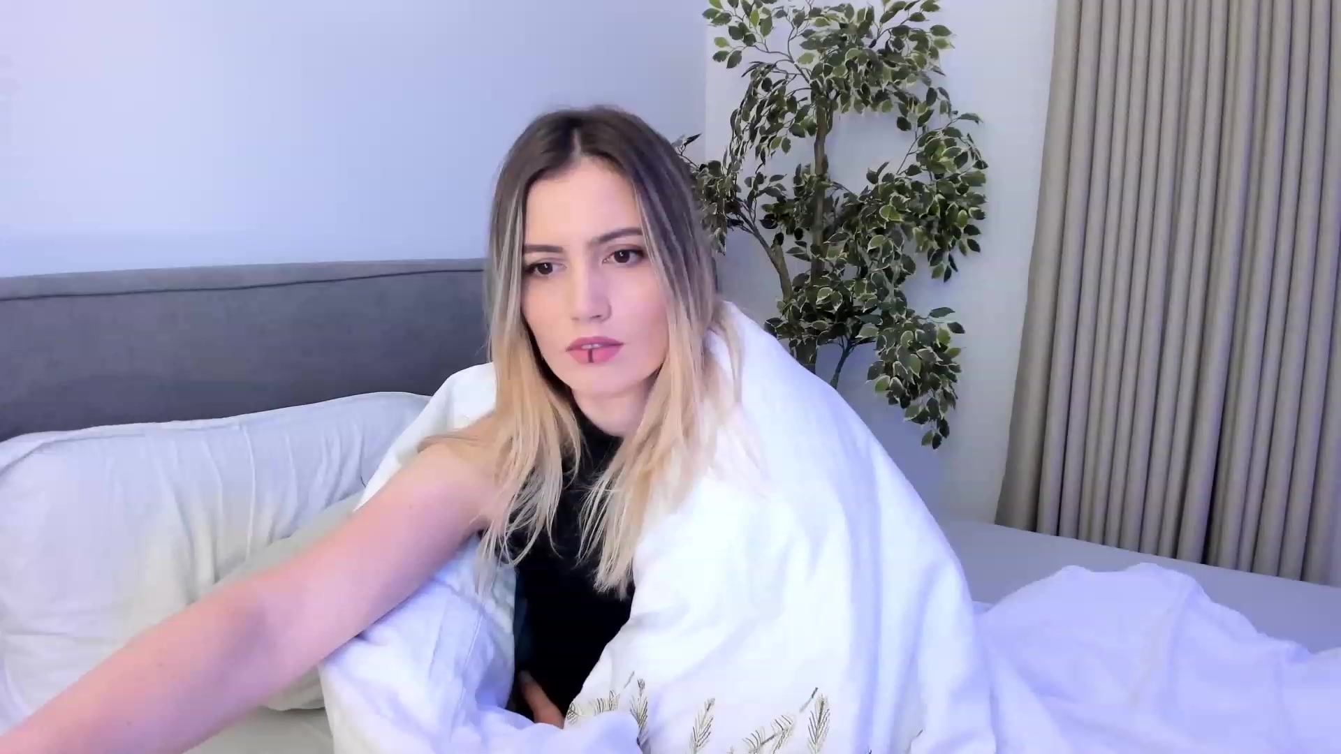 Gallery image thumbnail from happyendings_'s myfreecams stream on, 11/09/2023, 06:17 image 18 of 20