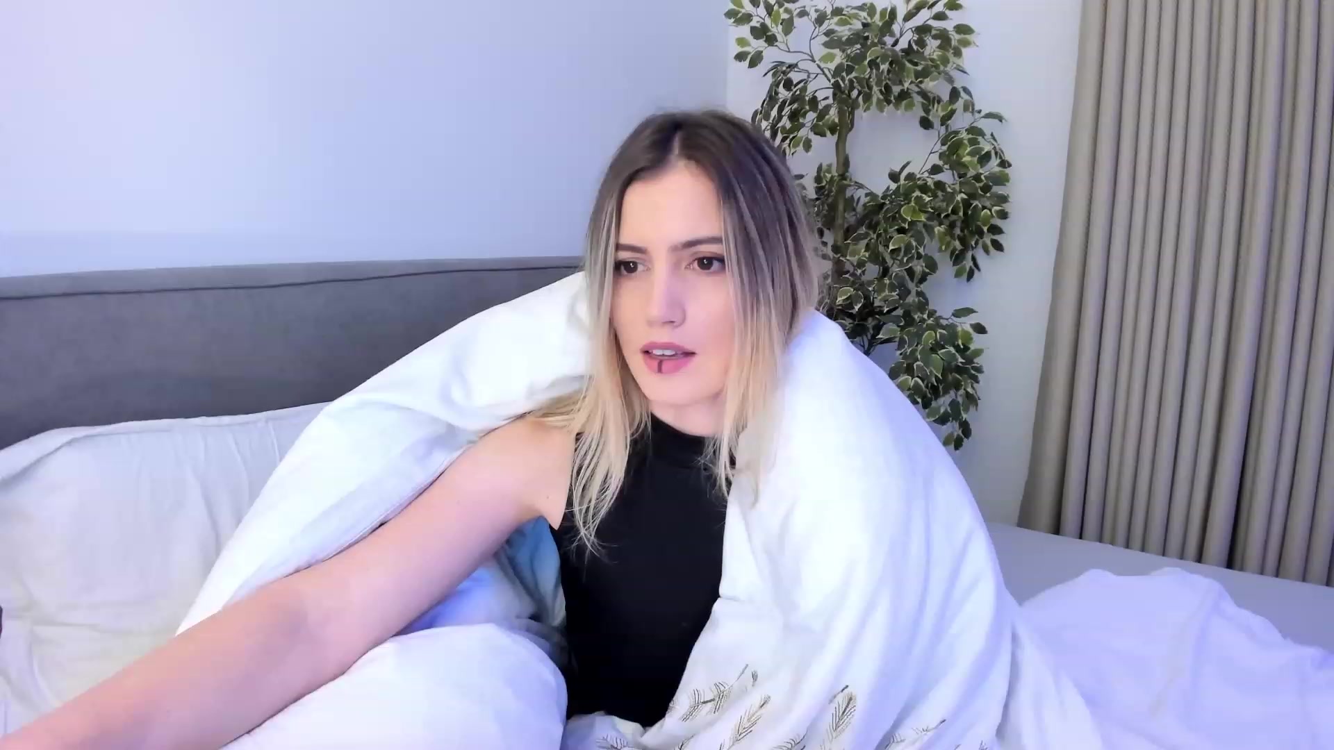 Gallery image thumbnail from happyendings_'s myfreecams stream on, 11/09/2023, 06:17 image 16 of 20